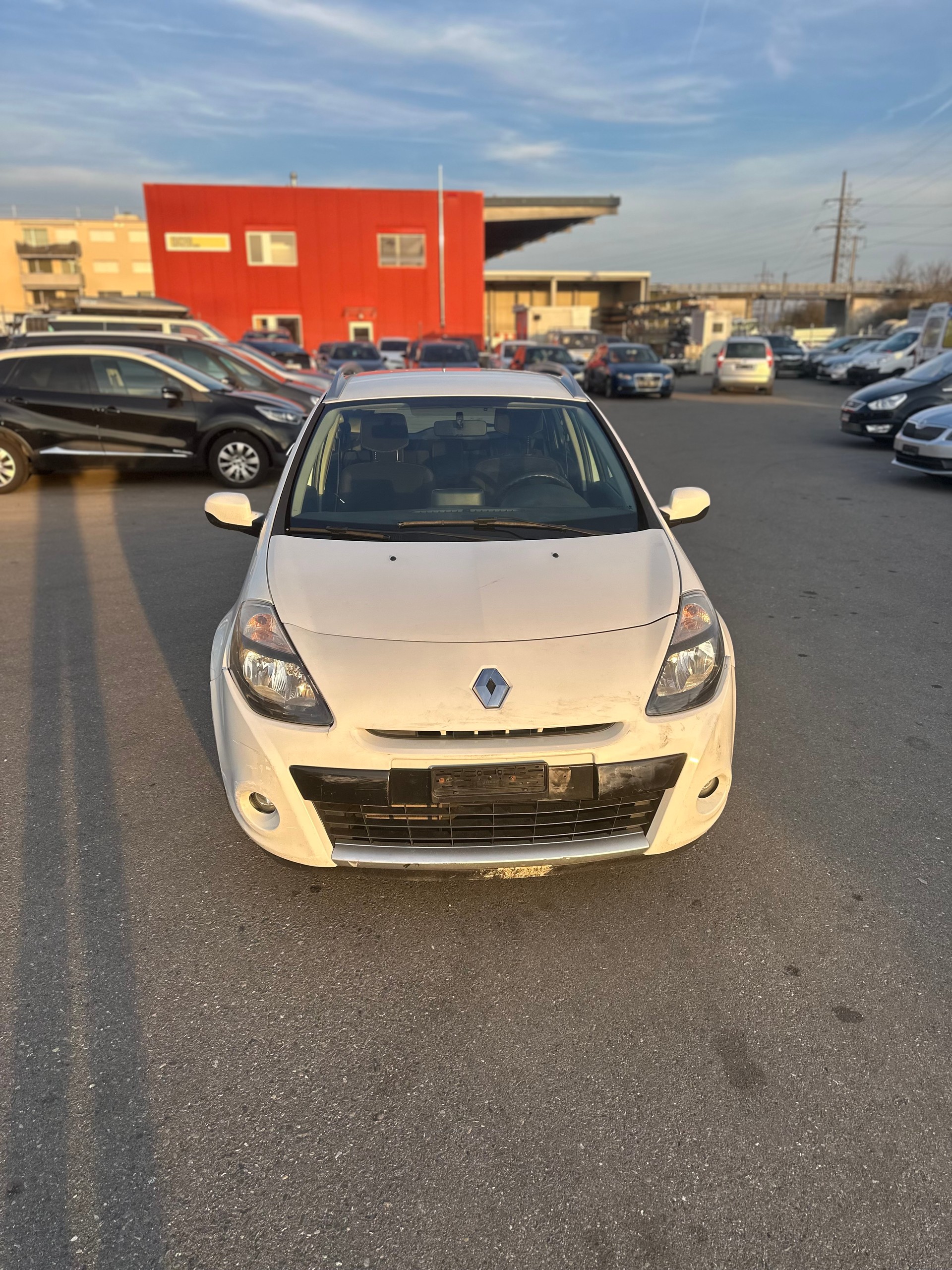 RENAULT Clio Grandtour 1.2 16V Turbo 20th Edition-image-4