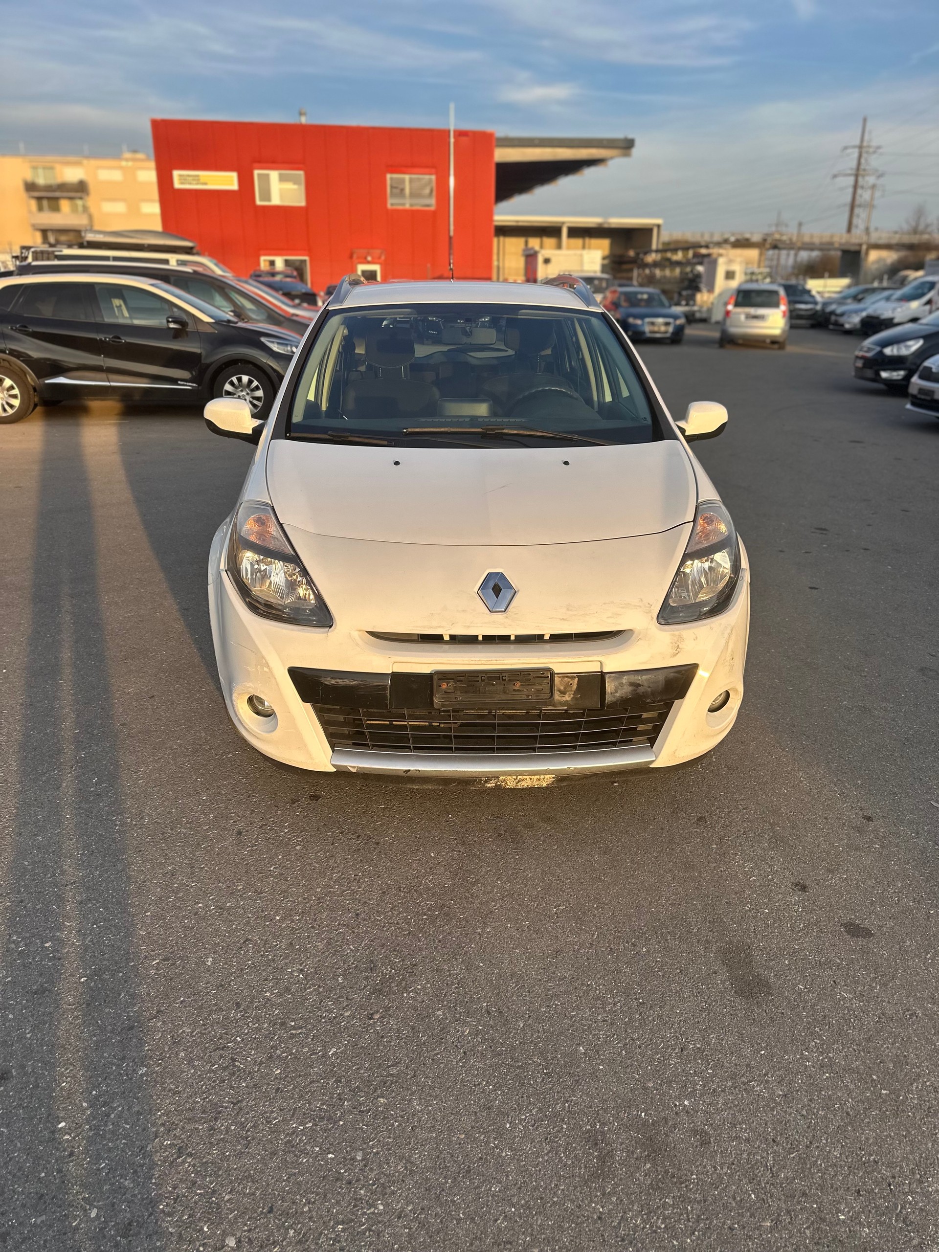 RENAULT Clio Grandtour 1.2 16V Turbo 20th Edition-image-3