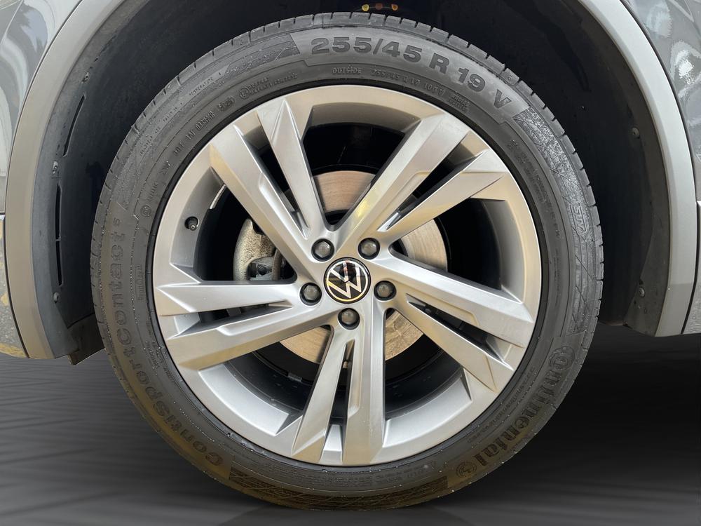 VW Tiguan 2.0 TDI SCR R-Line 4Motion DSG-image-11