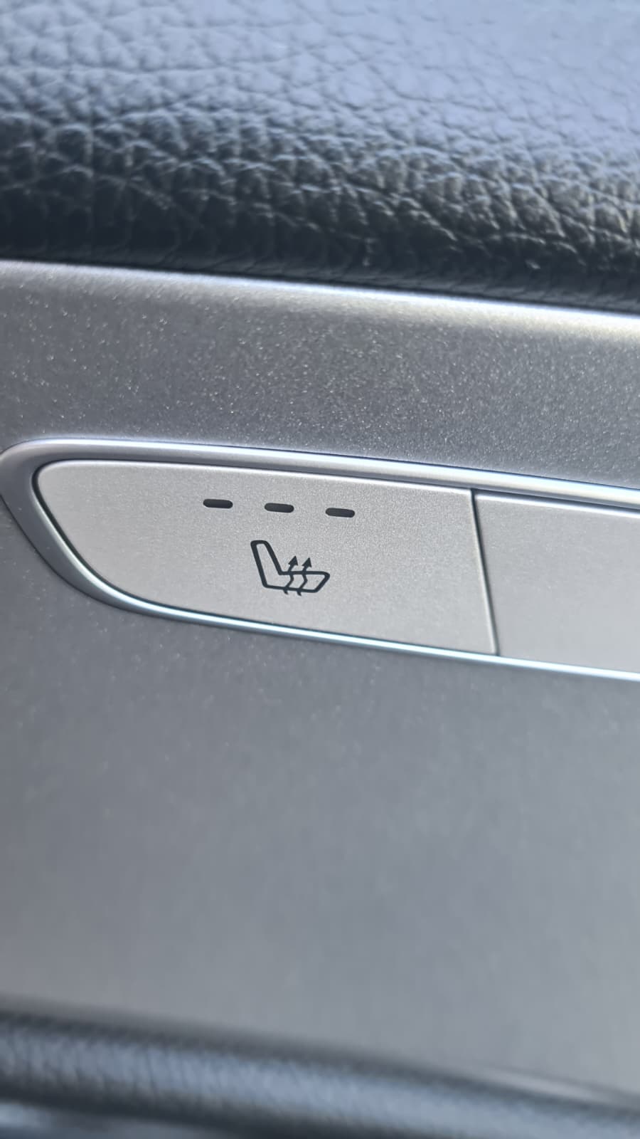 MERCEDES-BENZ E 220 d T 4Matic 9G-Tronic ** Gr-Navi ** RF-Kamera ** Sitzheizung ** PDC V+H ** Totwinkel-Assistent ** Frisch Ab MFK & Service-image-9