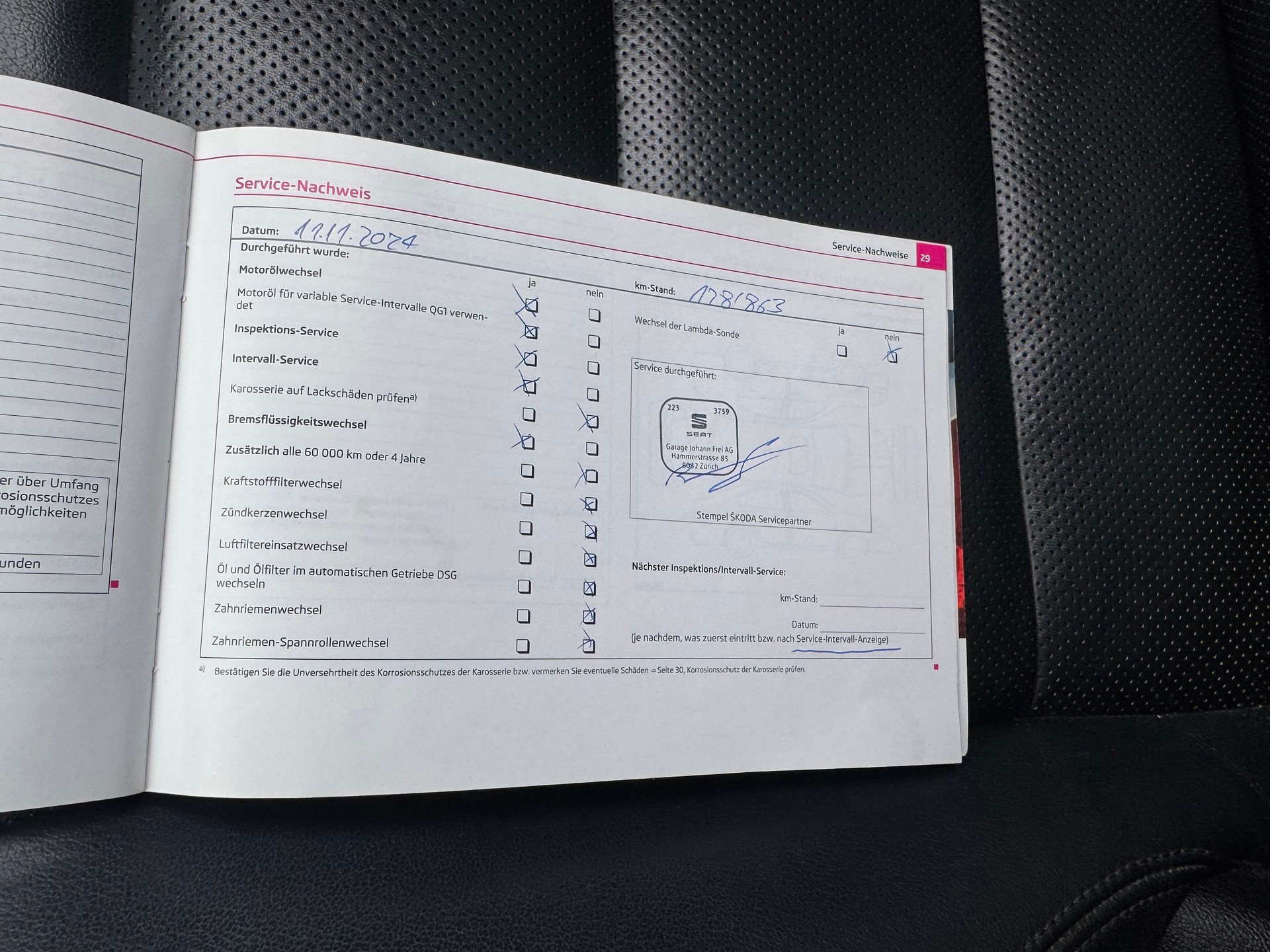 SKODA Octavia Combi 2.0 TSI RS DSG-image-11