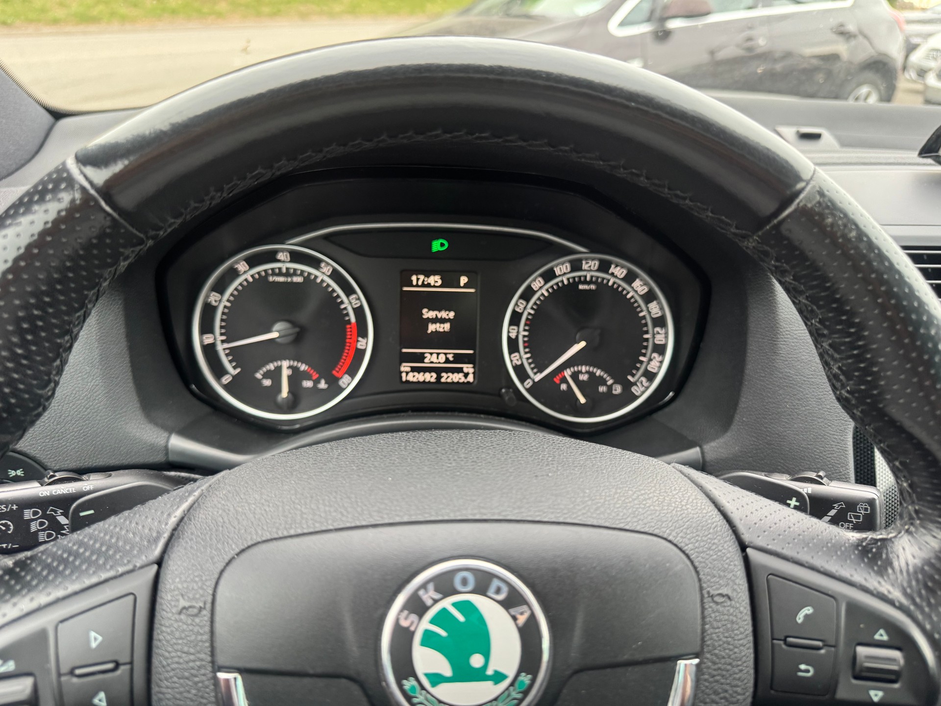 SKODA Octavia Combi 2.0 TSI RS DSG-image-10