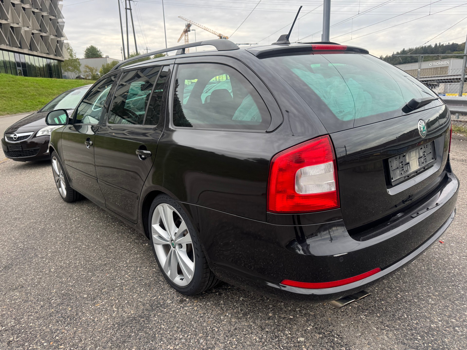 SKODA Octavia Combi 2.0 TSI RS DSG-image-4
