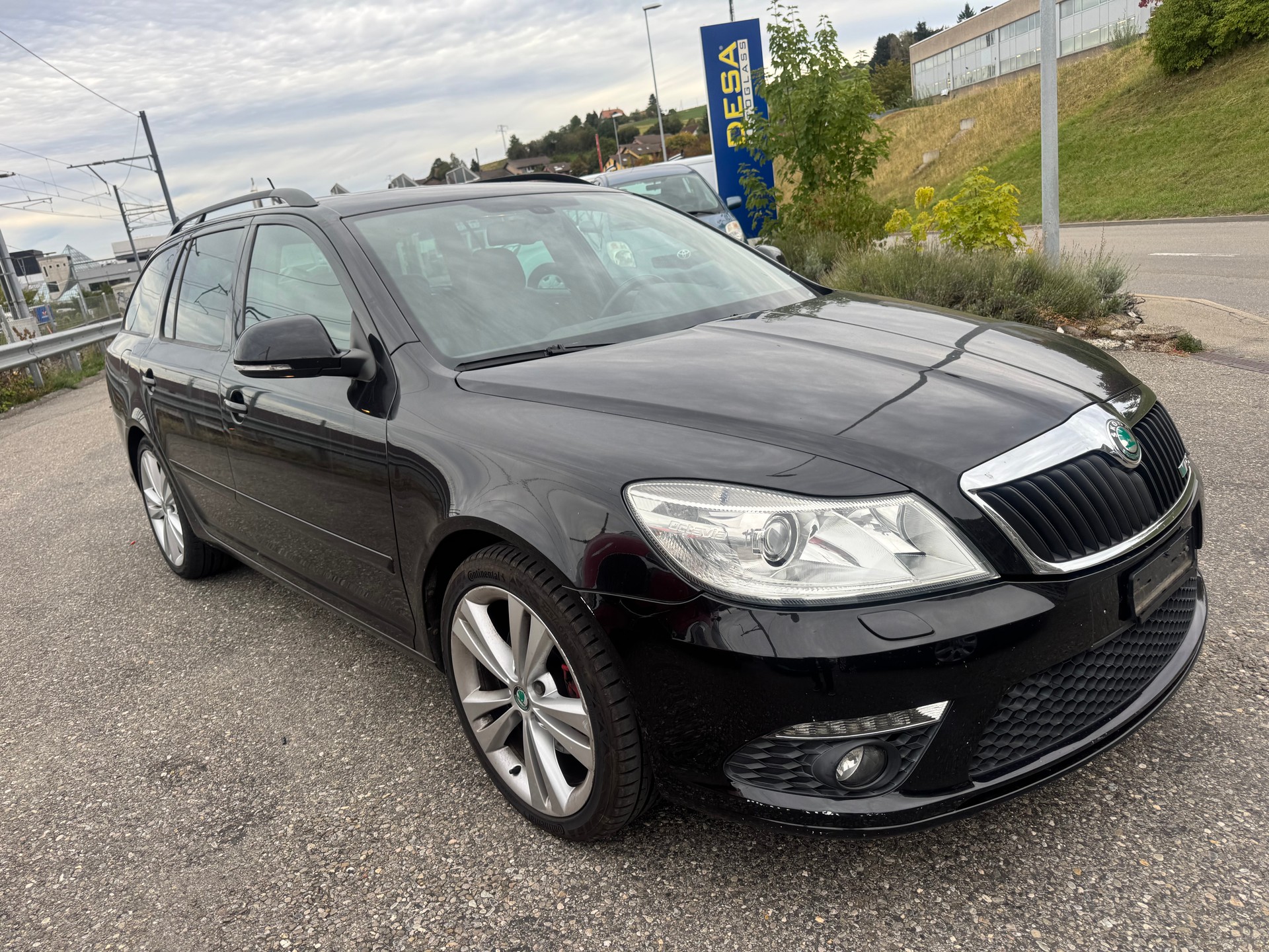 SKODA Octavia Combi 2.0 TSI RS DSG-image-2