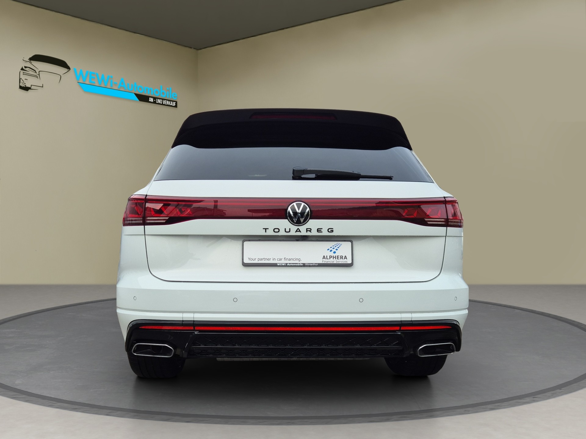 VW Touareg 3.0 TDI R-Line Tiptronic-image-3