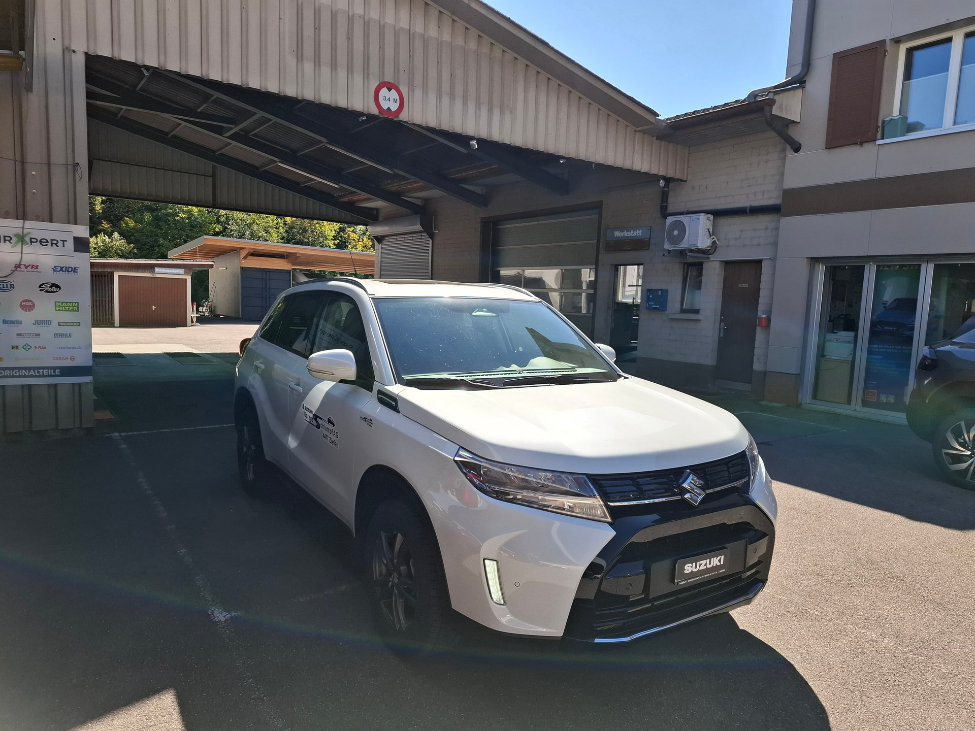 SUZUKI Vitara 1.4 Boosterjet Compact Top 4x4 Hybrid Automatic-image-1