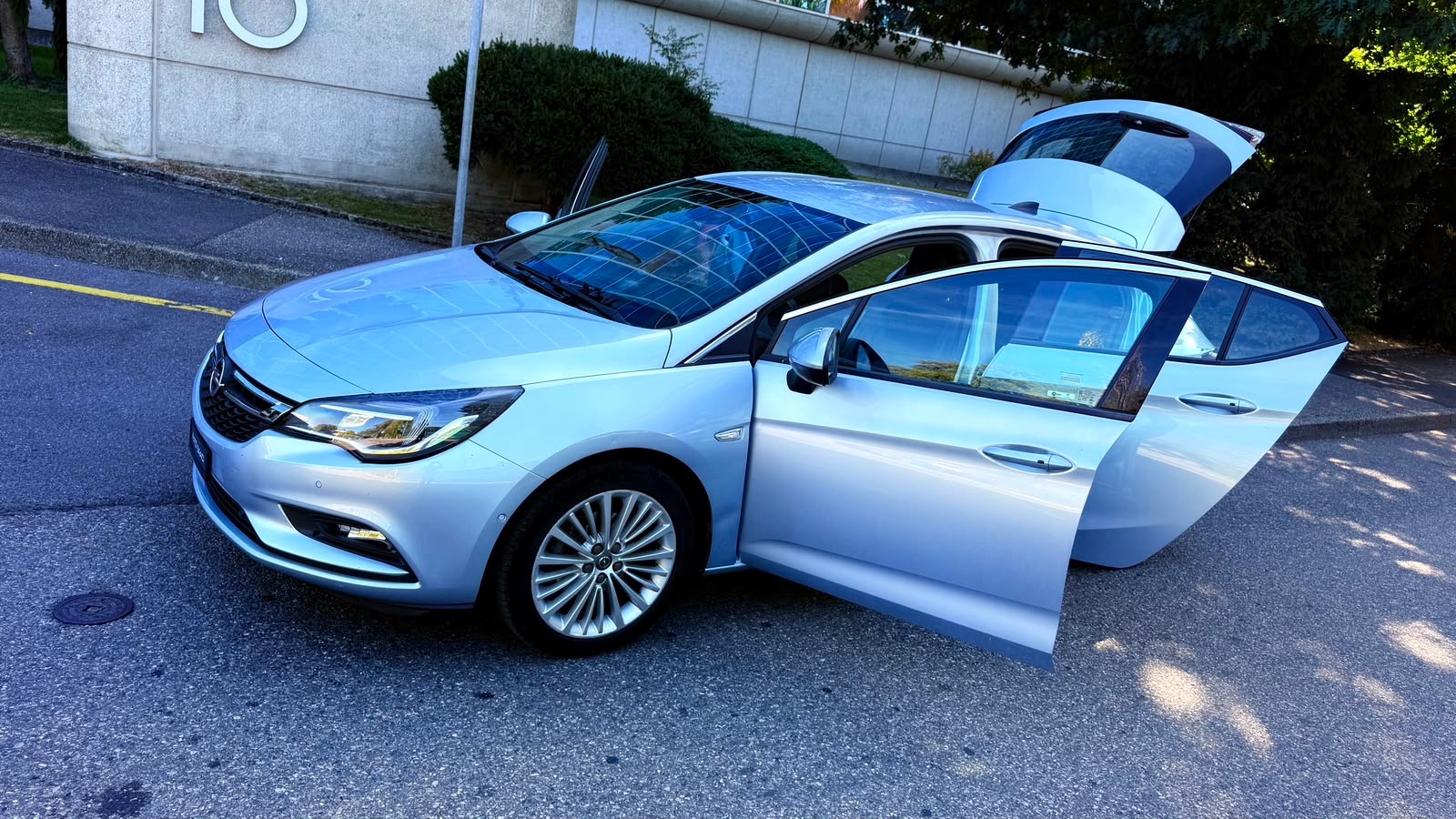 OPEL Astra 1.4i Turbo Excellence Automatic-image-13