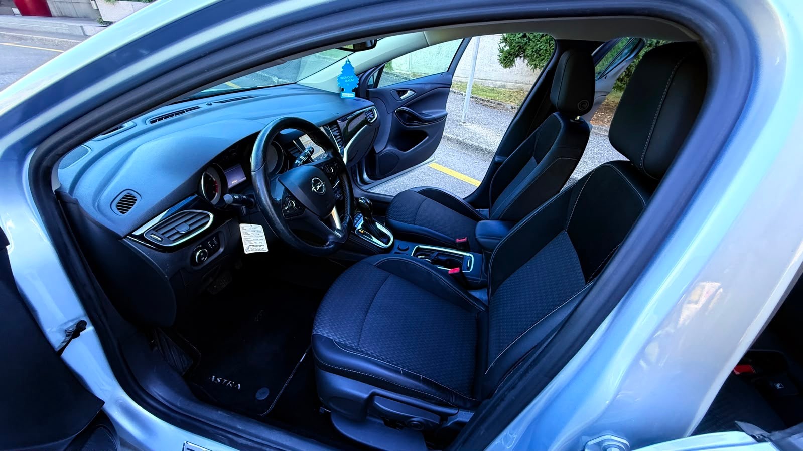 OPEL Astra 1.4i Turbo Excellence Automatic-image-7