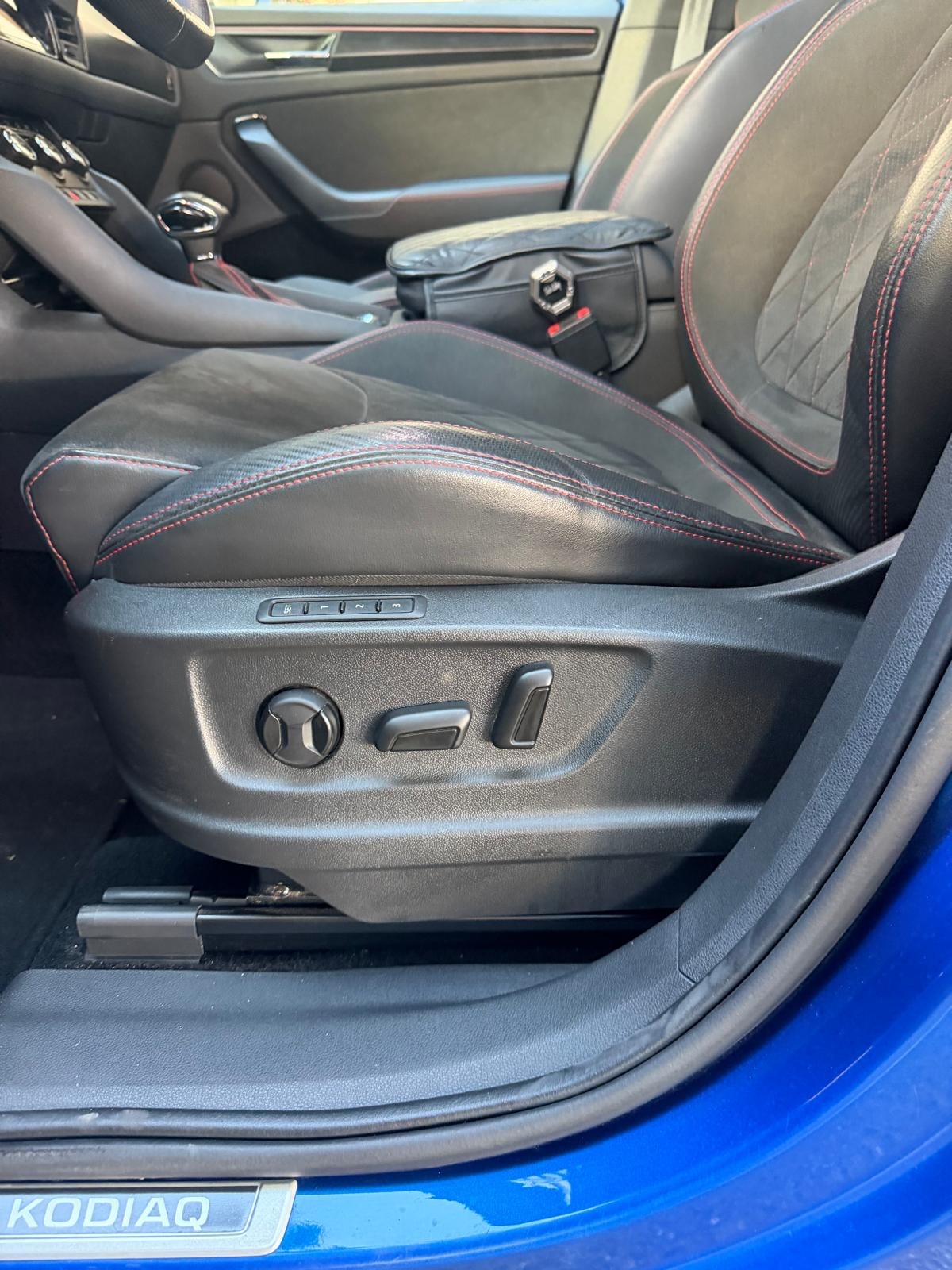 SKODA Kodiaq 2.0 TSI 4x4 RS-image-10