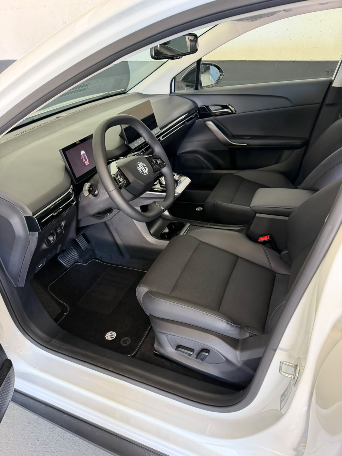 MG 4 EV 64KWh Luxury-image-13