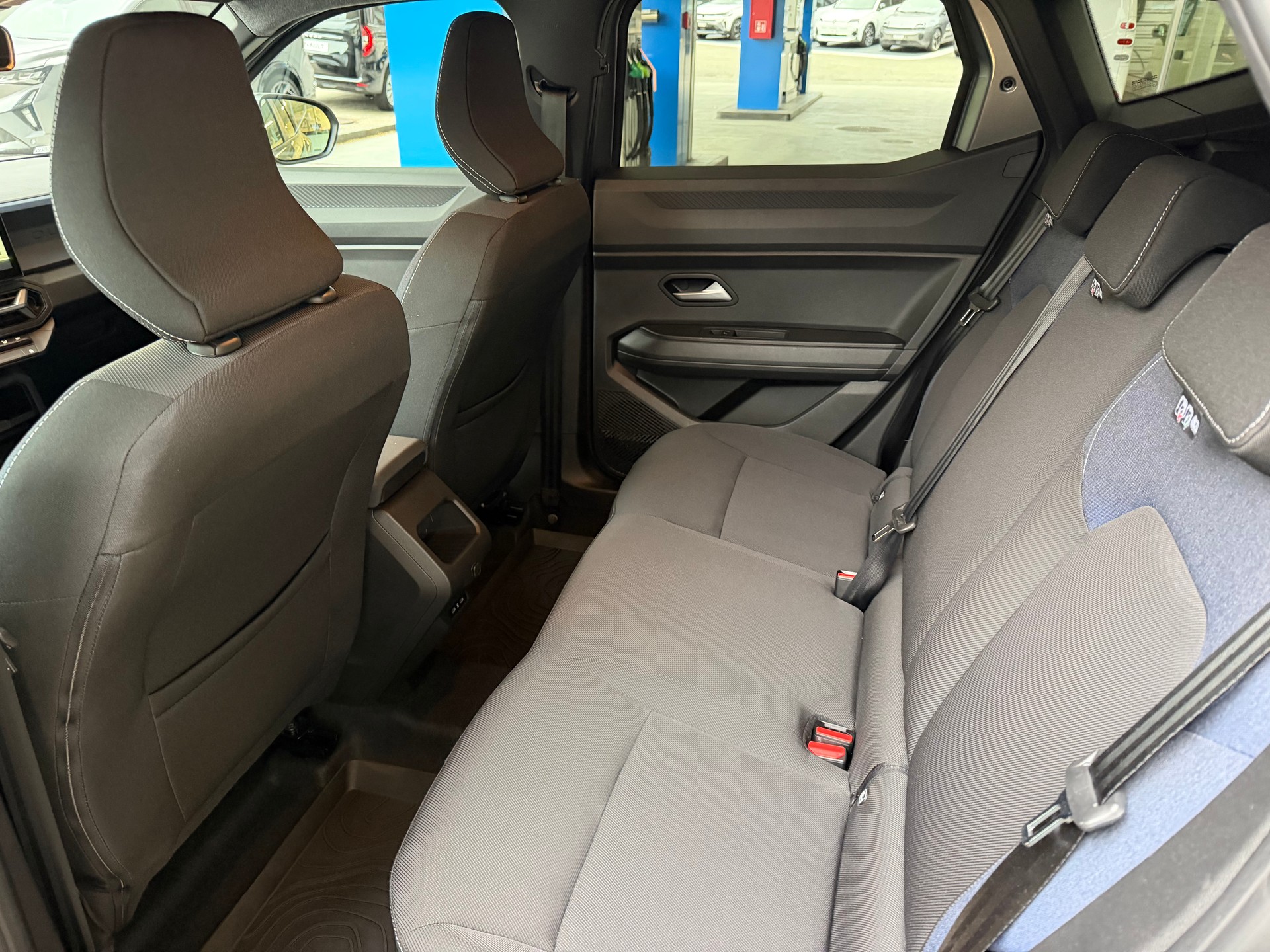 DACIA Duster HEV 140 Journey-image-6