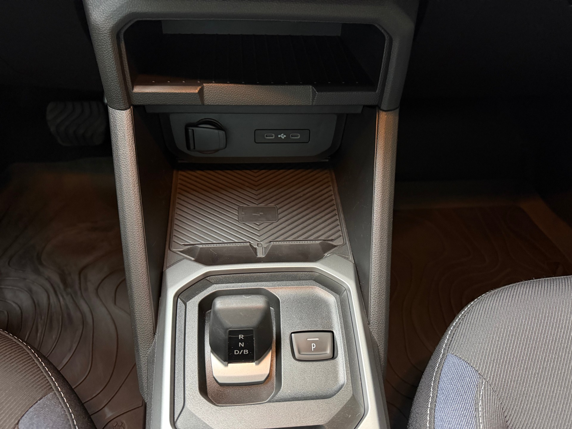 DACIA Duster HEV 140 Journey-image-13