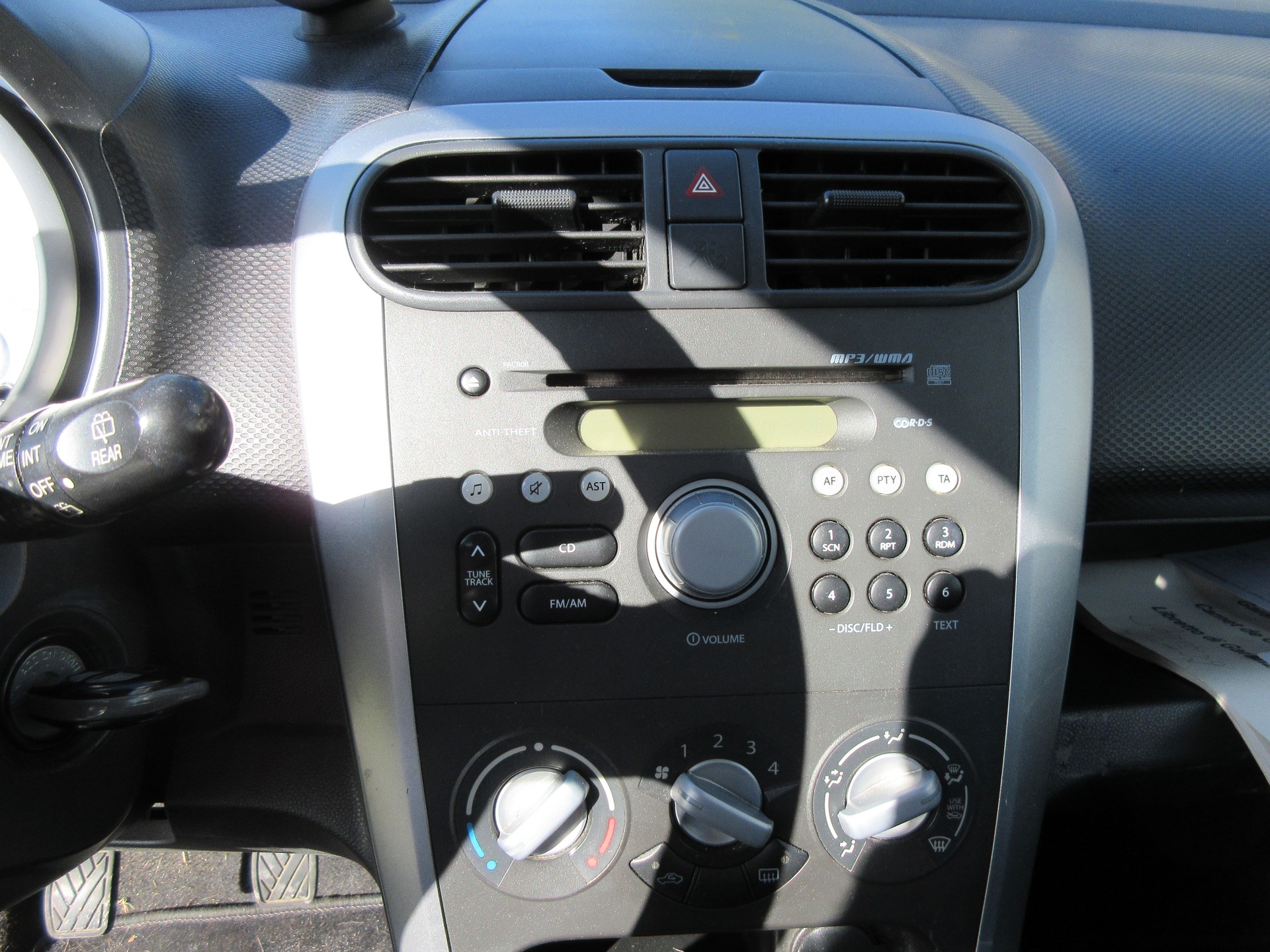 SUZUKI Splash 1.0i 12V GL-image-12