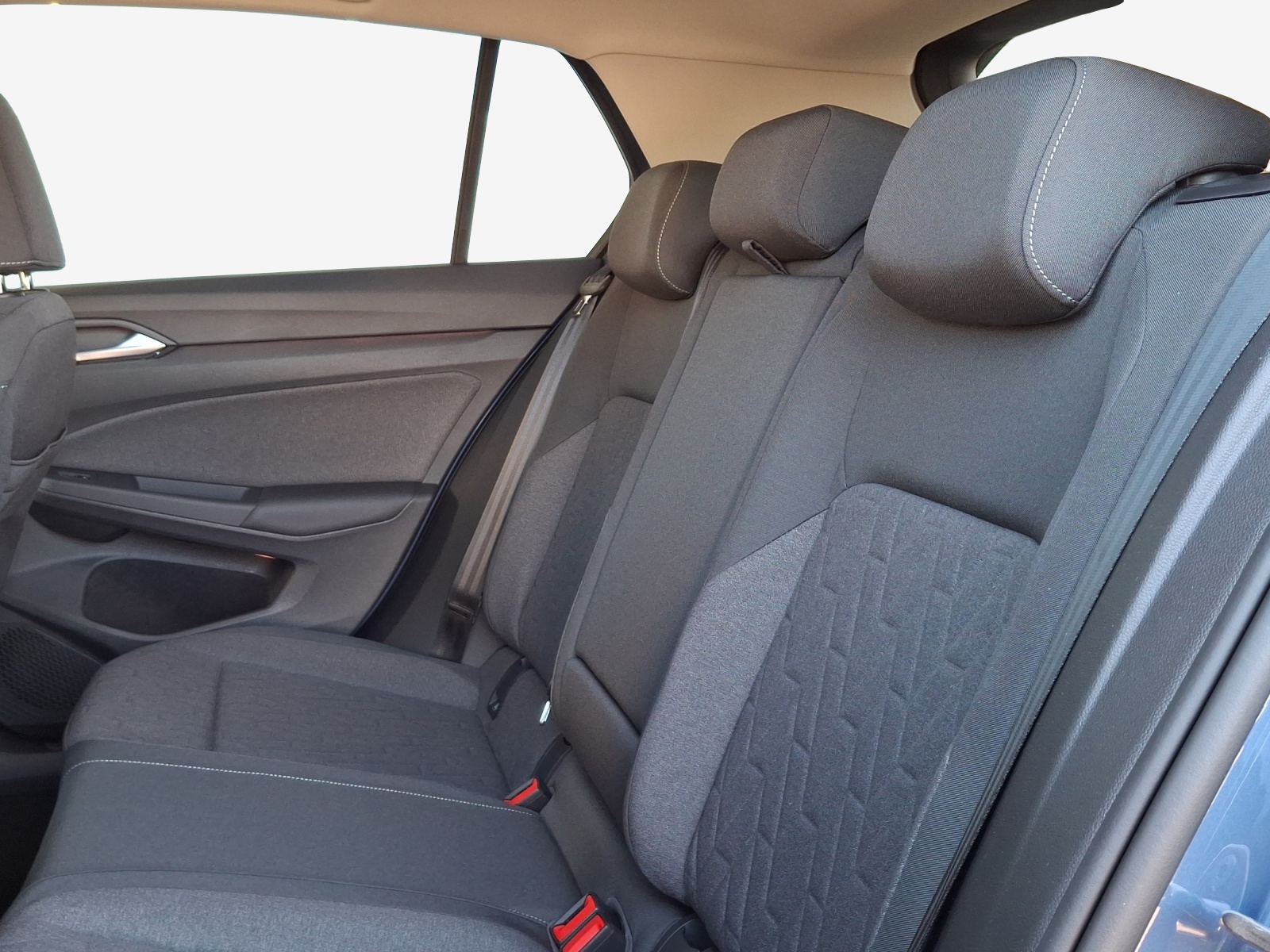 VW Golf 1.5 e TSI mHEV United DSG-image-11
