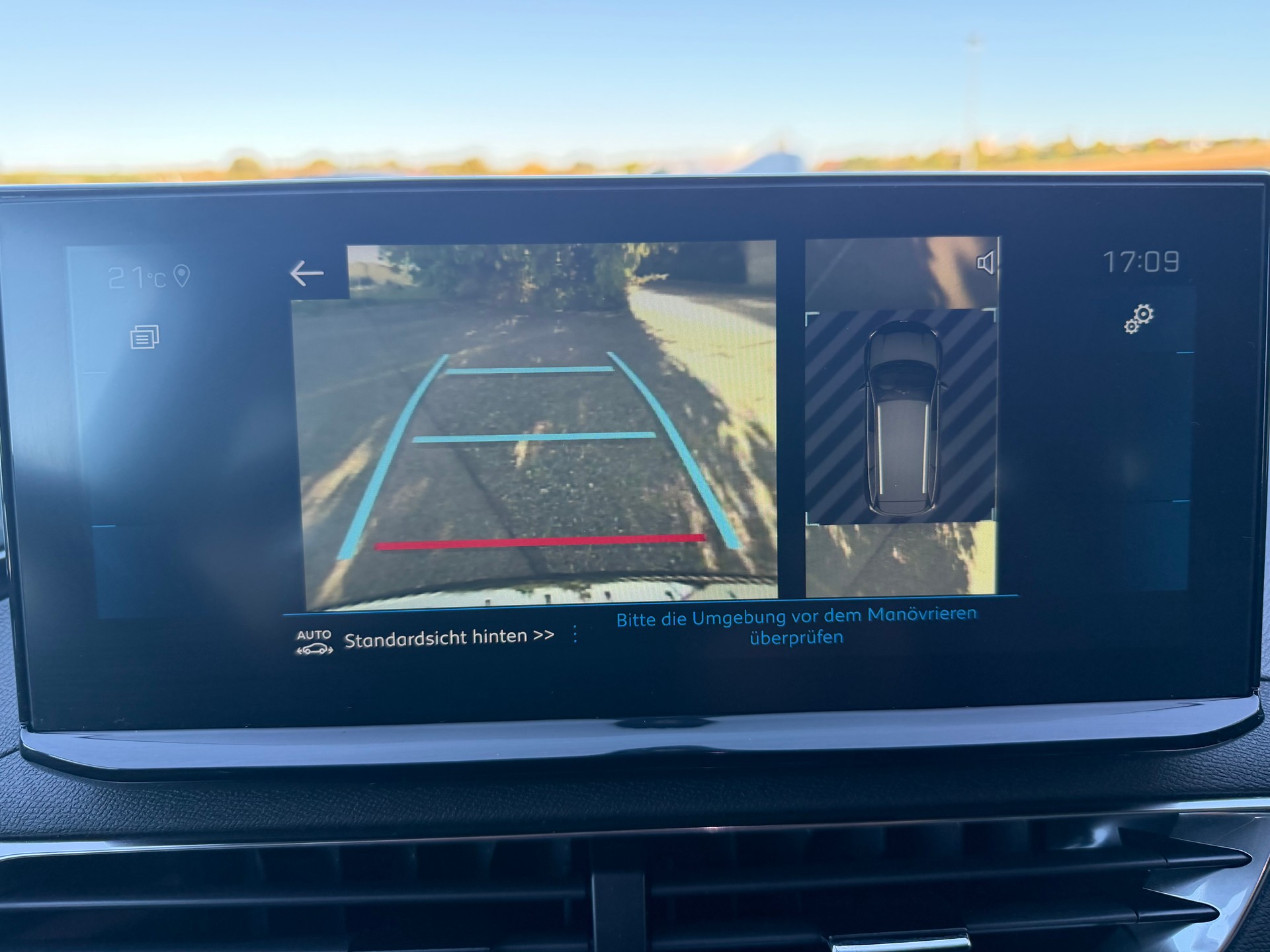 PEUGEOT 5008 1.5 BlueHDi Allure Pack EAT8-image-8