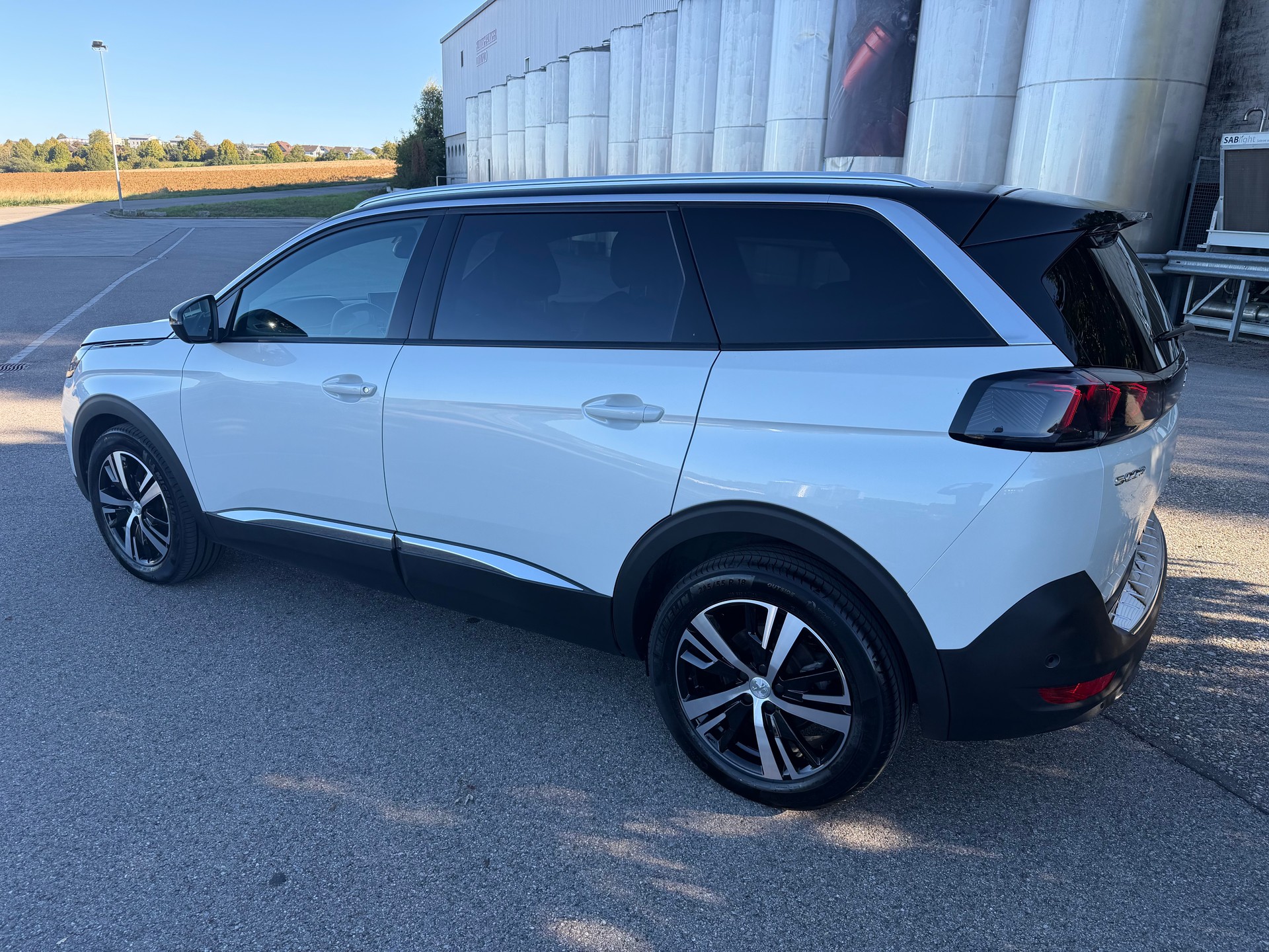 PEUGEOT 5008 1.5 BlueHDi Allure Pack EAT8-image-0