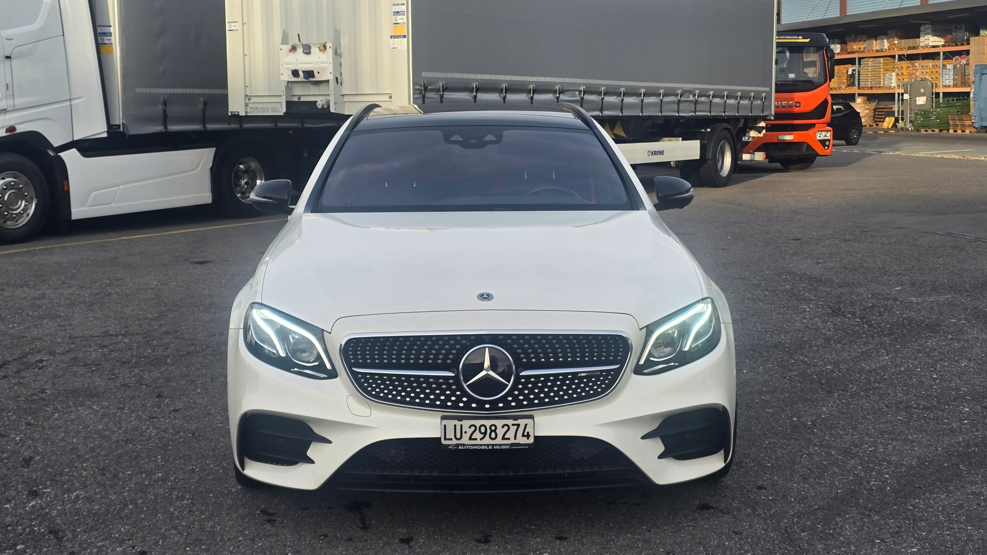 MERCEDES-BENZ E 43 AMG 4 Matic 9G-Tronic-showroom-element-2