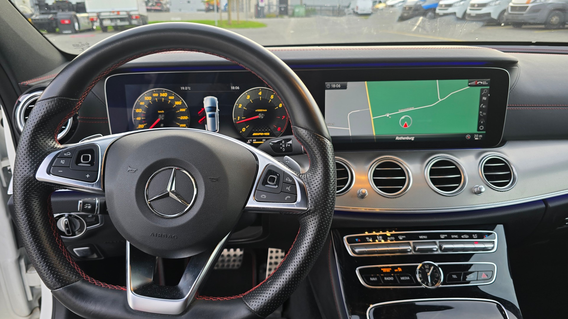 MERCEDES-BENZ E 43 AMG 4 Matic 9G-Tronic-image-13