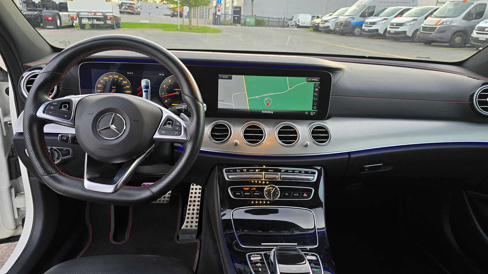 MERCEDES-BENZ E 43 AMG 4 Matic 9G-Tronic-image-12