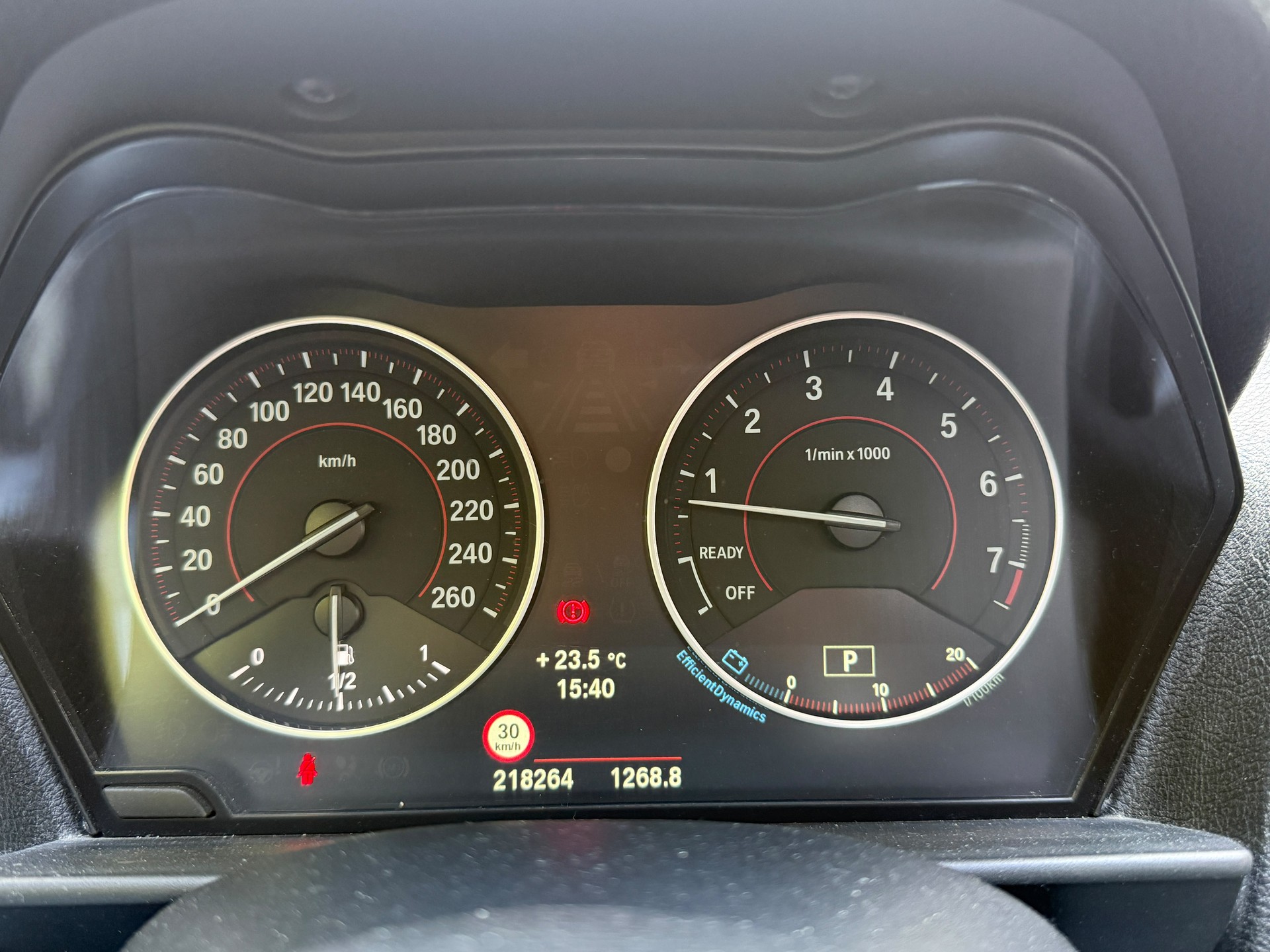BMW M135i xDrive Steptronic-image-14