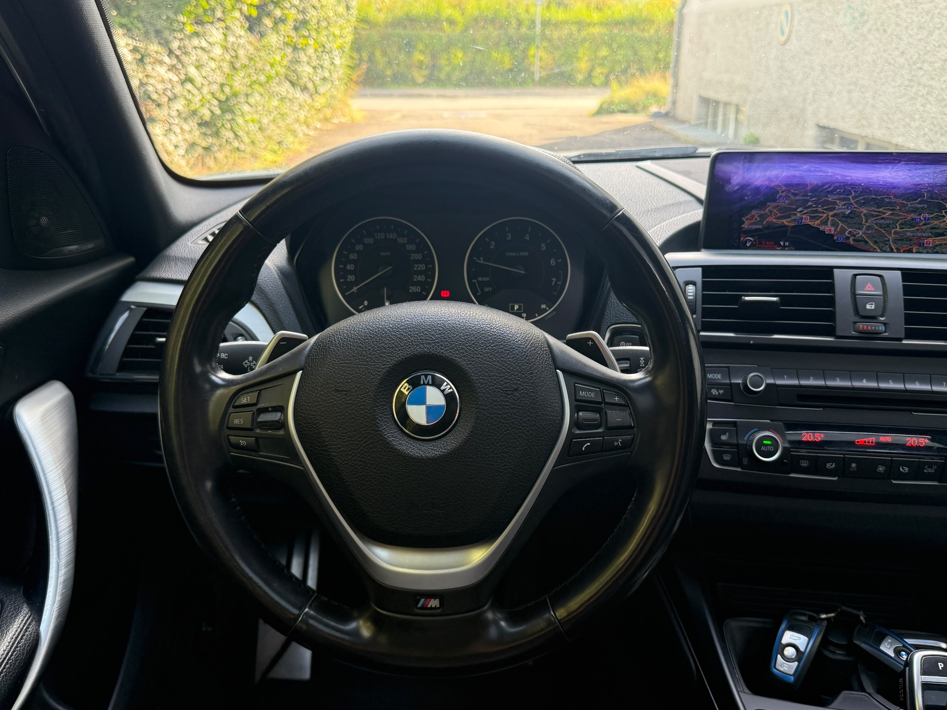 BMW M135i xDrive Steptronic-image-11