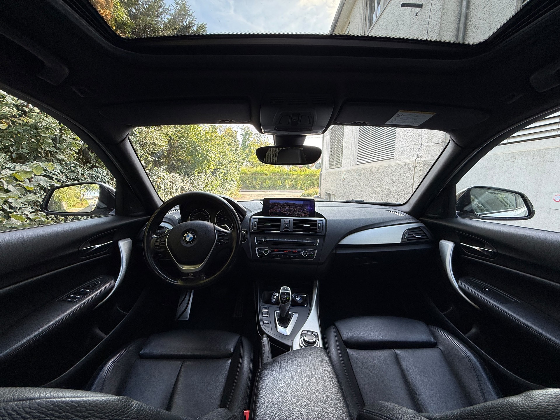 BMW M135i xDrive Steptronic-image-10