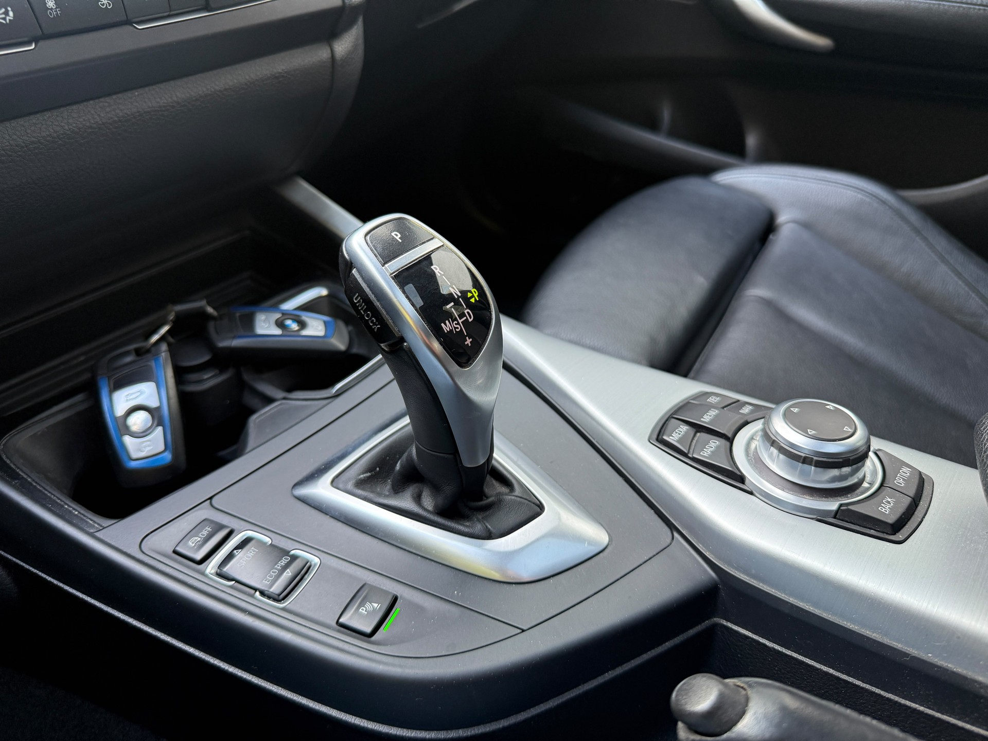 BMW M135i xDrive Steptronic-image-15