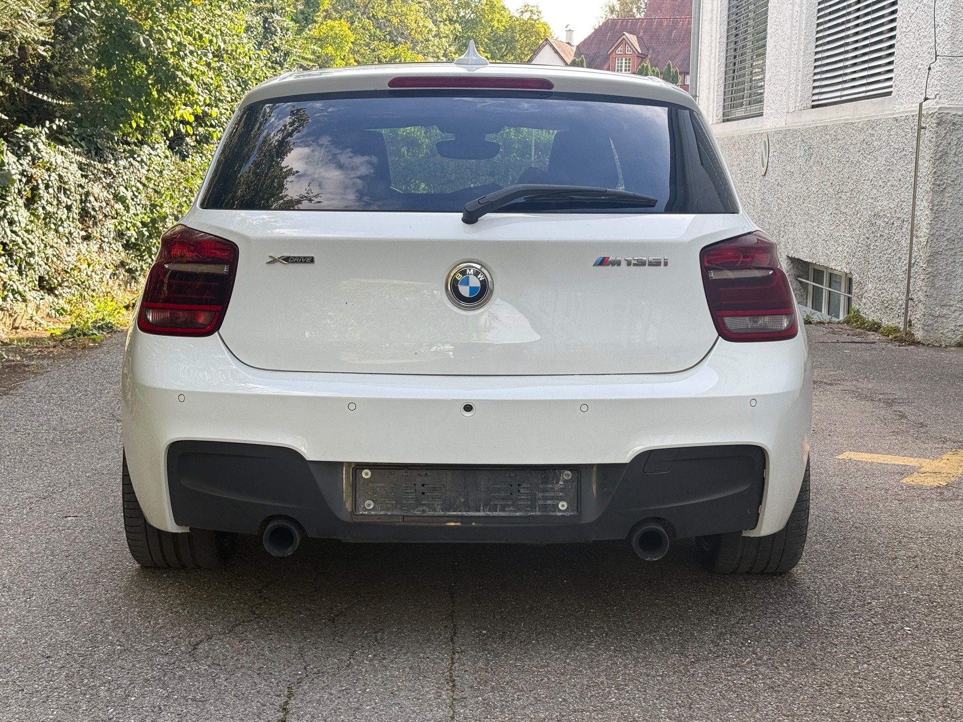 BMW M135i xDrive Steptronic-image-3