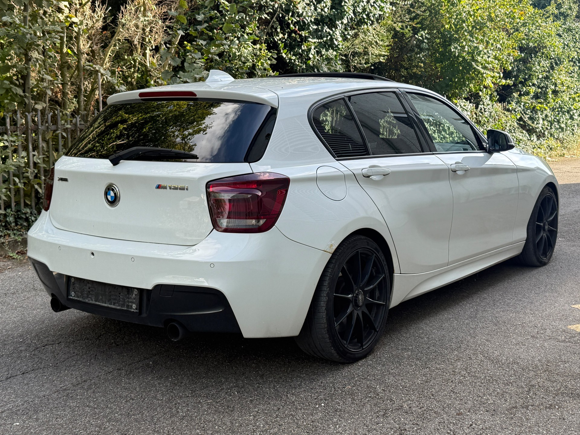 BMW M135i xDrive Steptronic-image-2