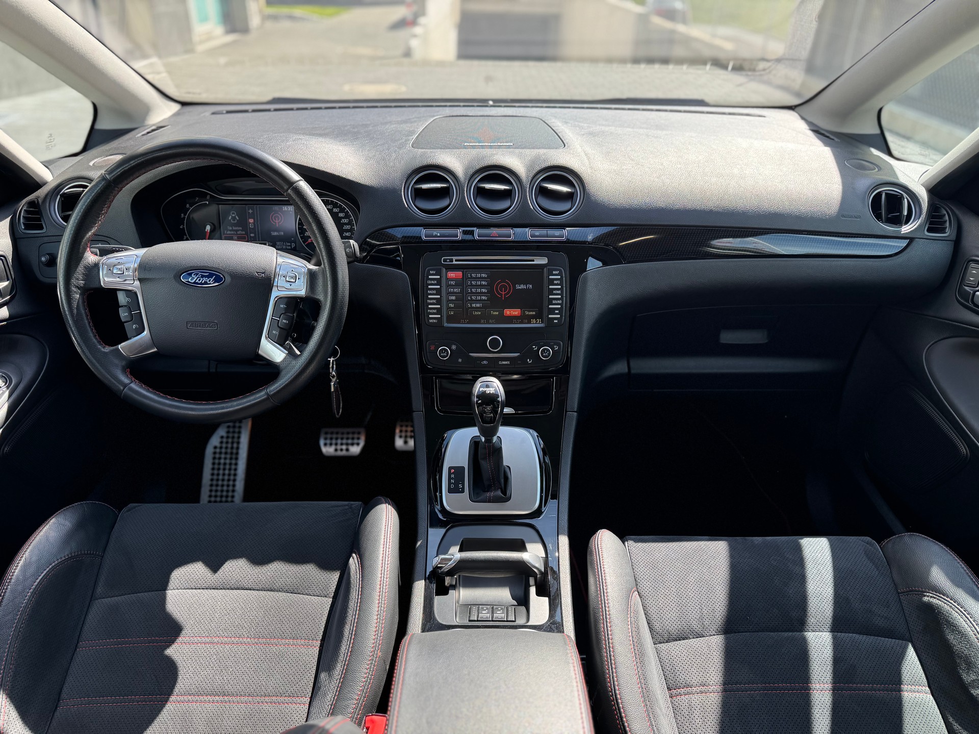 FORD S-Max 2.0 SCTi TitaniumS PowerShift-image-9