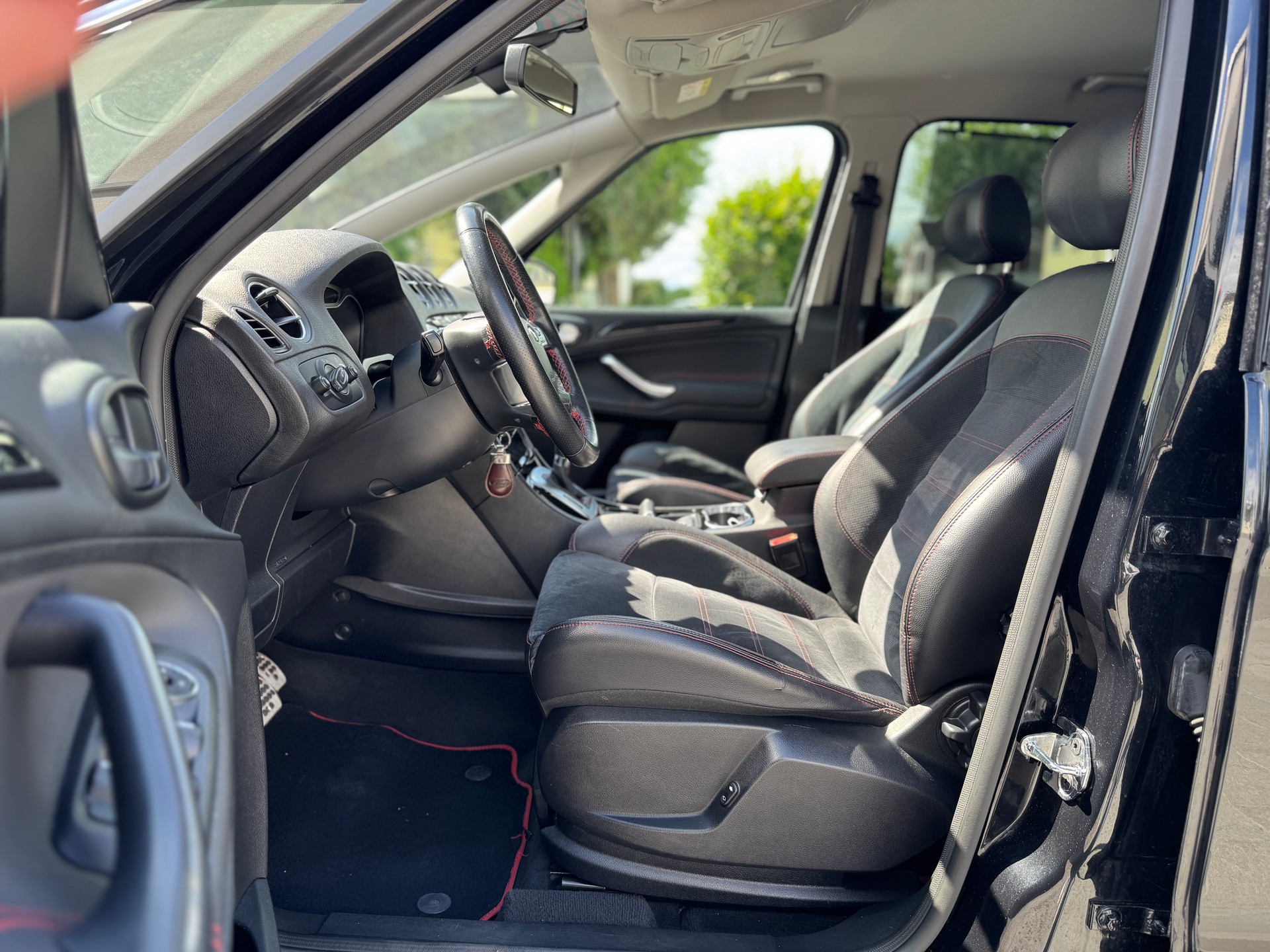 FORD S-Max 2.0 SCTi TitaniumS PowerShift-image-11
