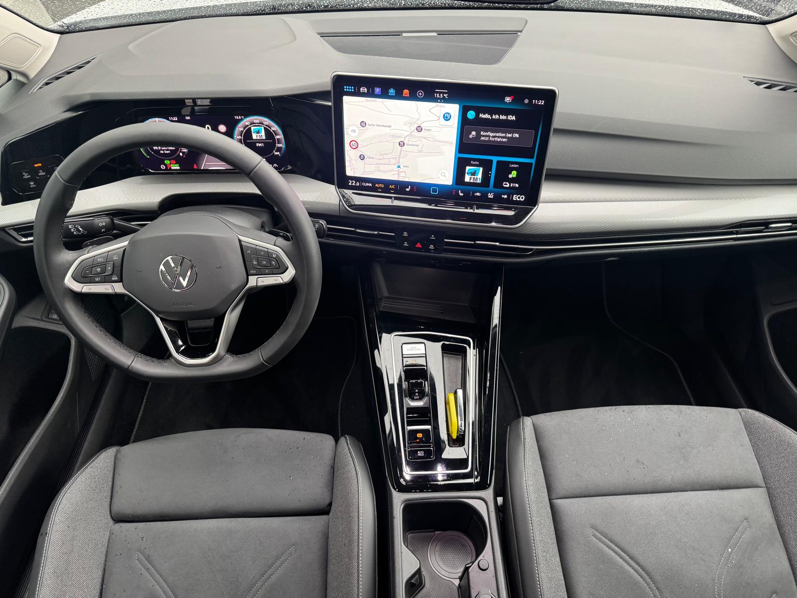 VW Golf 1.5 TSI PHEV Style-image-6