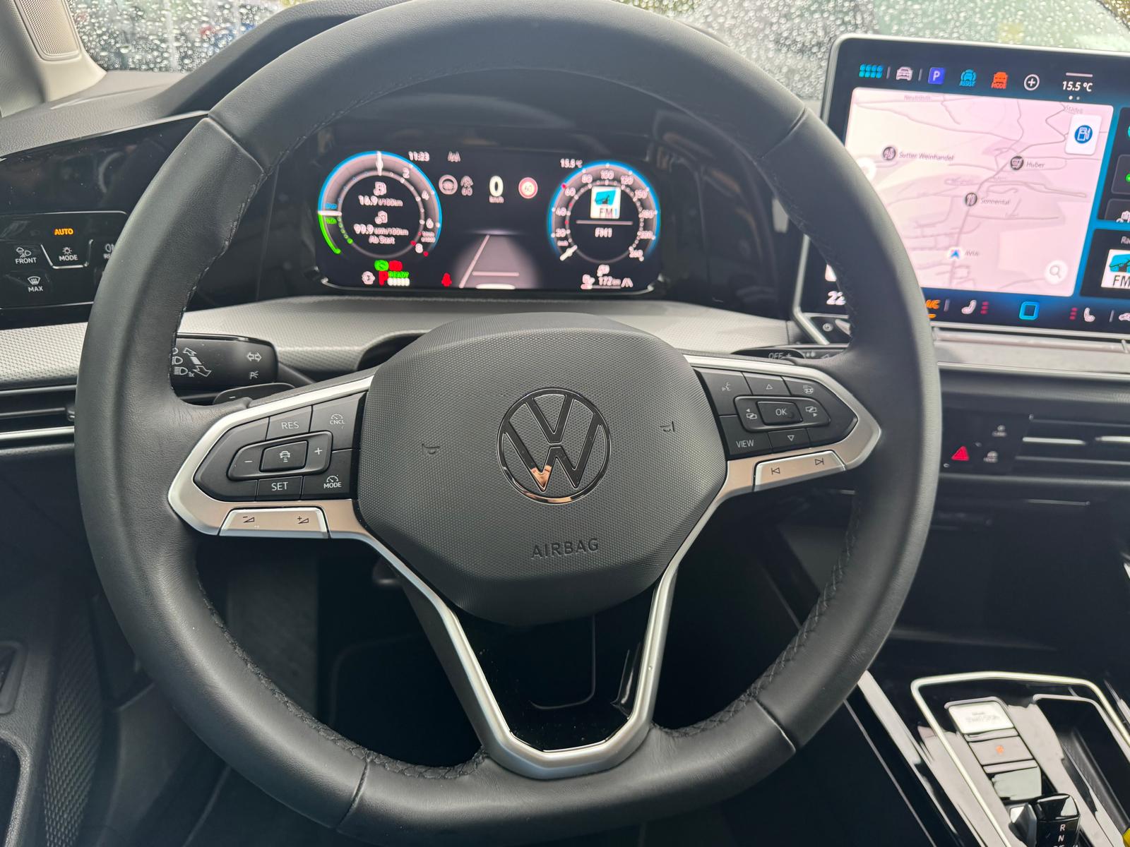 VW Golf 1.5 TSI PHEV Style-image-9