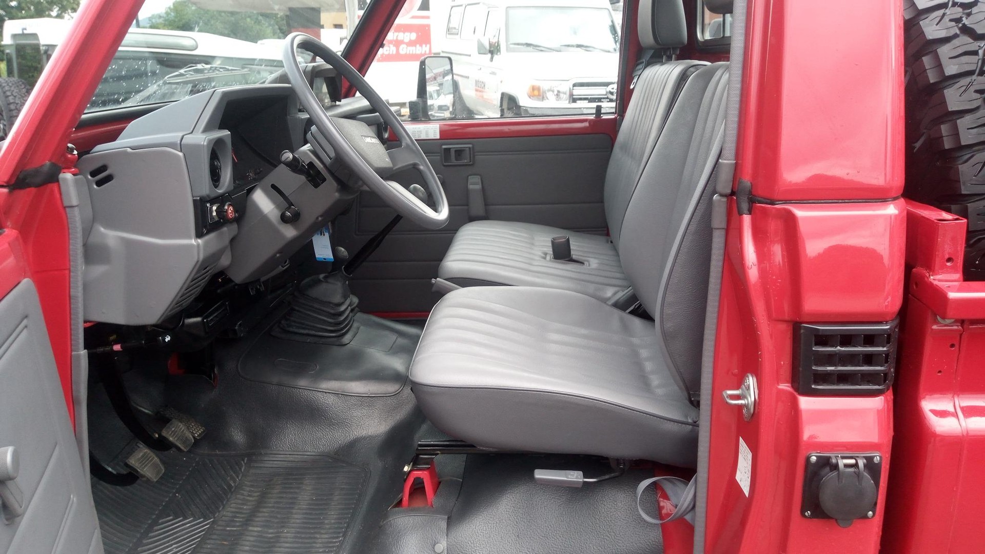 TOYOTA HZJ75 4.2D-image-0