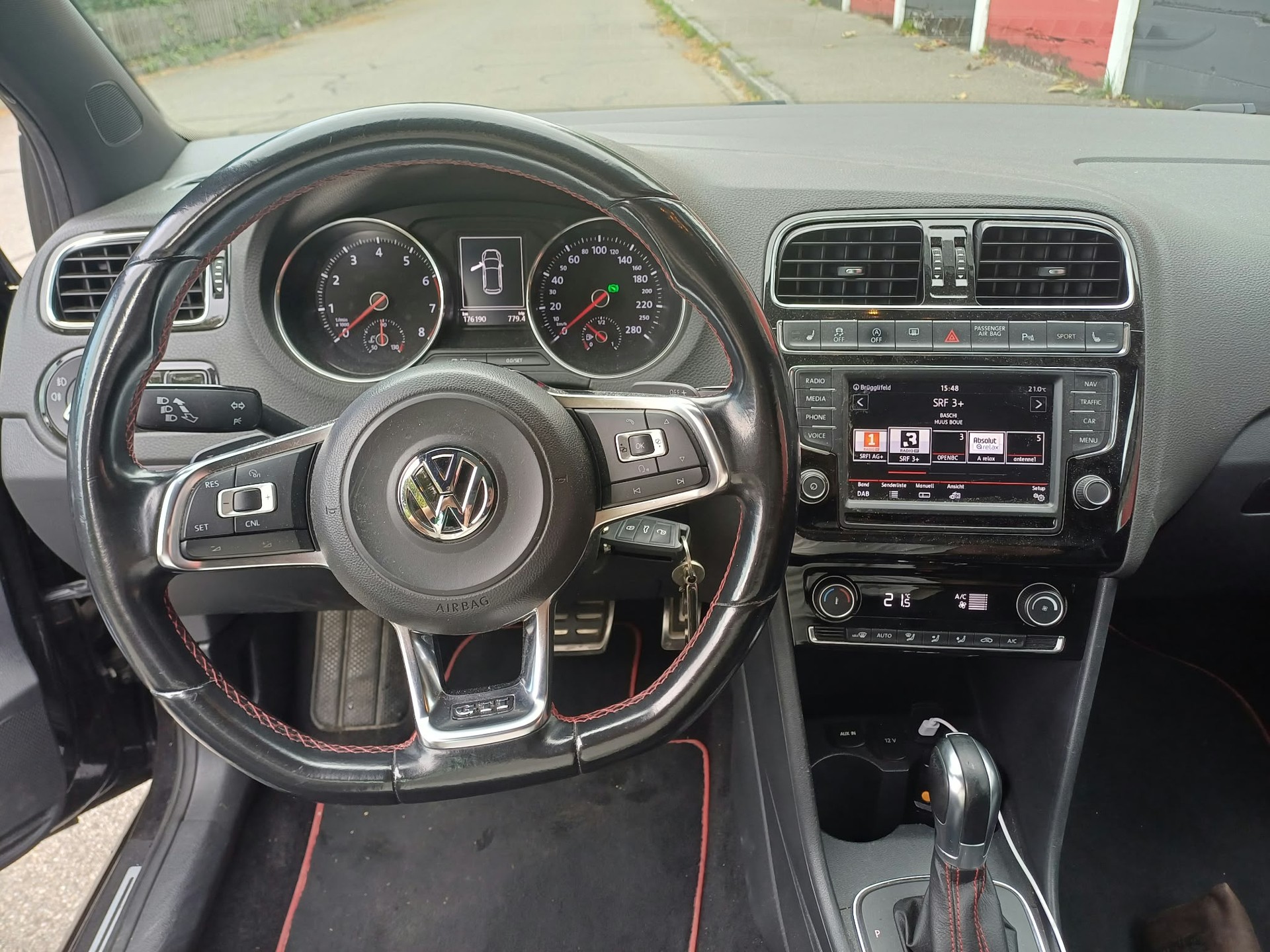 VW 1.8 TSI GTI DSG-image-5