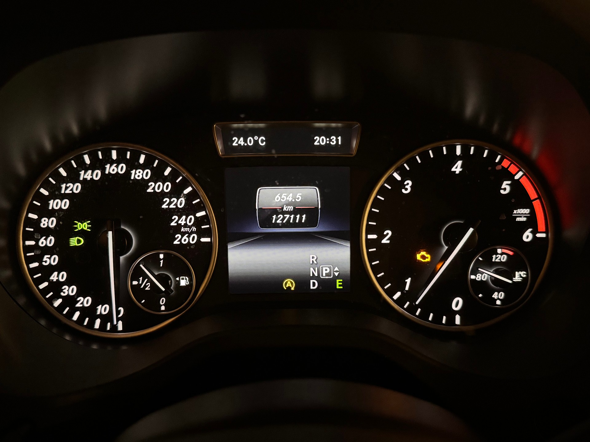 MERCEDES-BENZ A 200 CDI-image-5