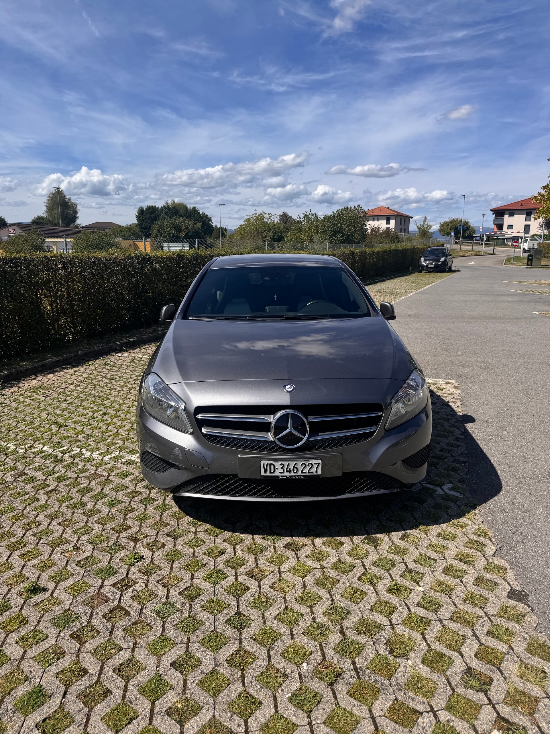 MERCEDES-BENZ A 200 CDI-image-2