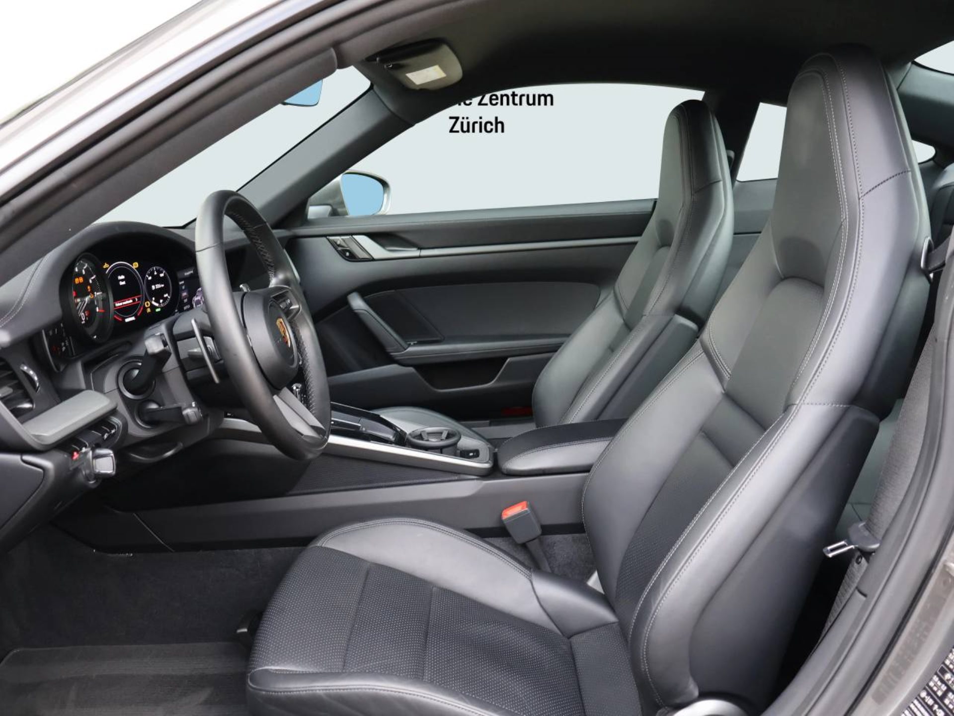 PORSCHE 911 Carrera S-image-4