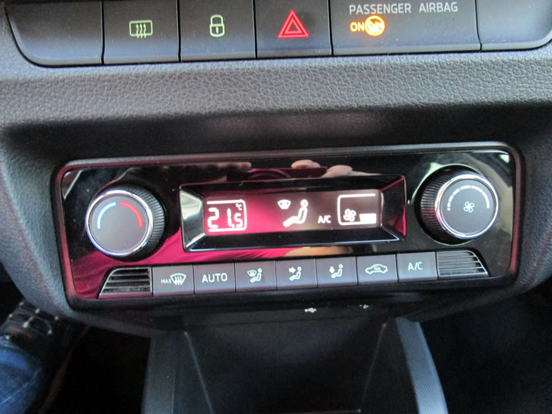SKODA Fabia 1.0 TSI Ambition DSG-image-19