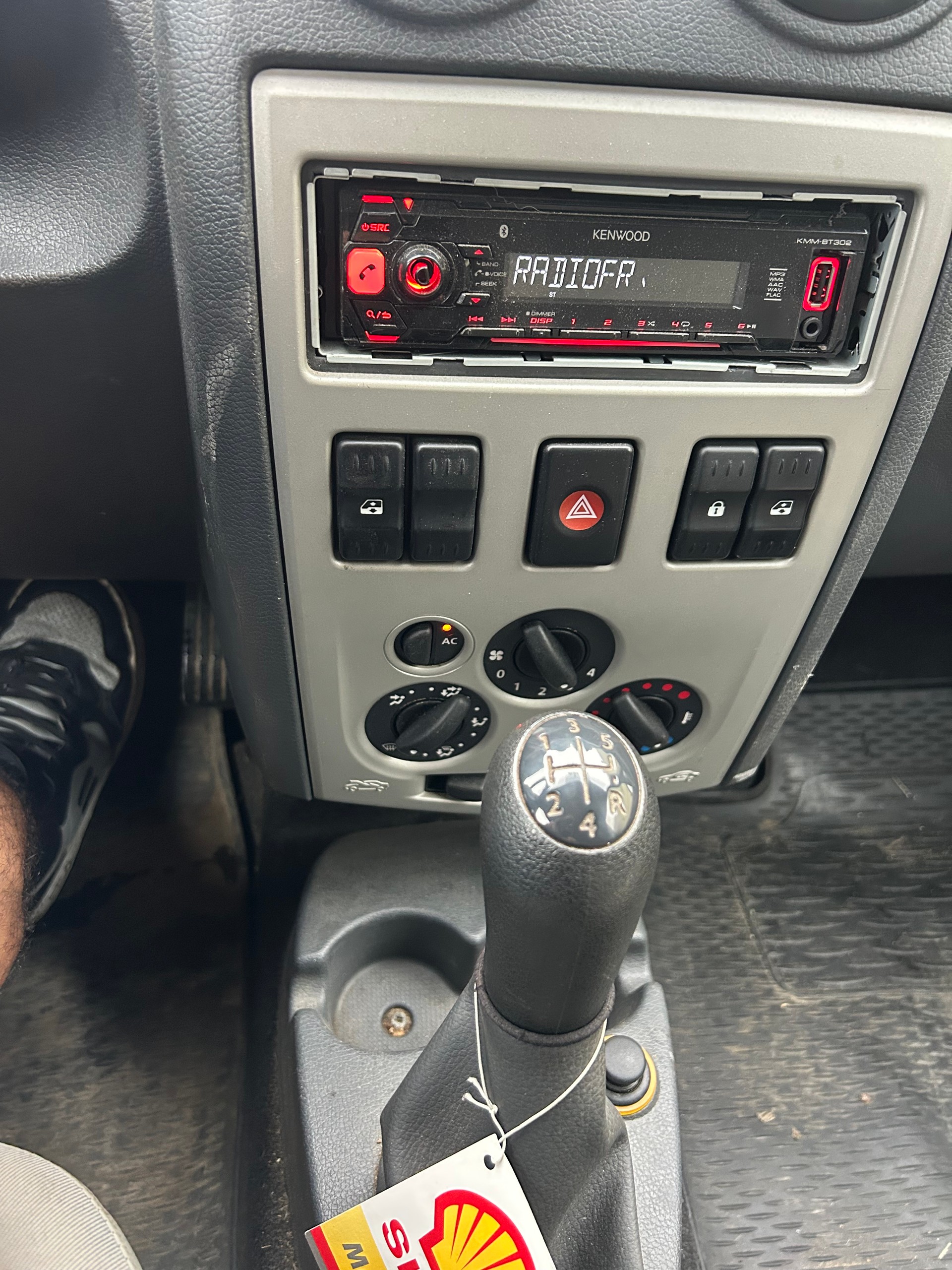 DACIA Logan 1.5 dCi Ambiance-image-9