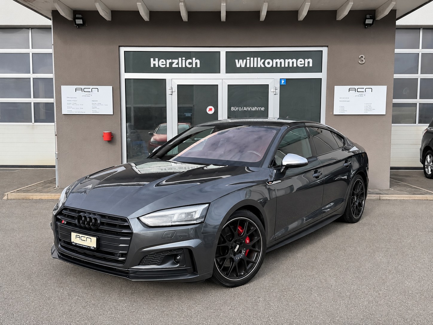 Car photo