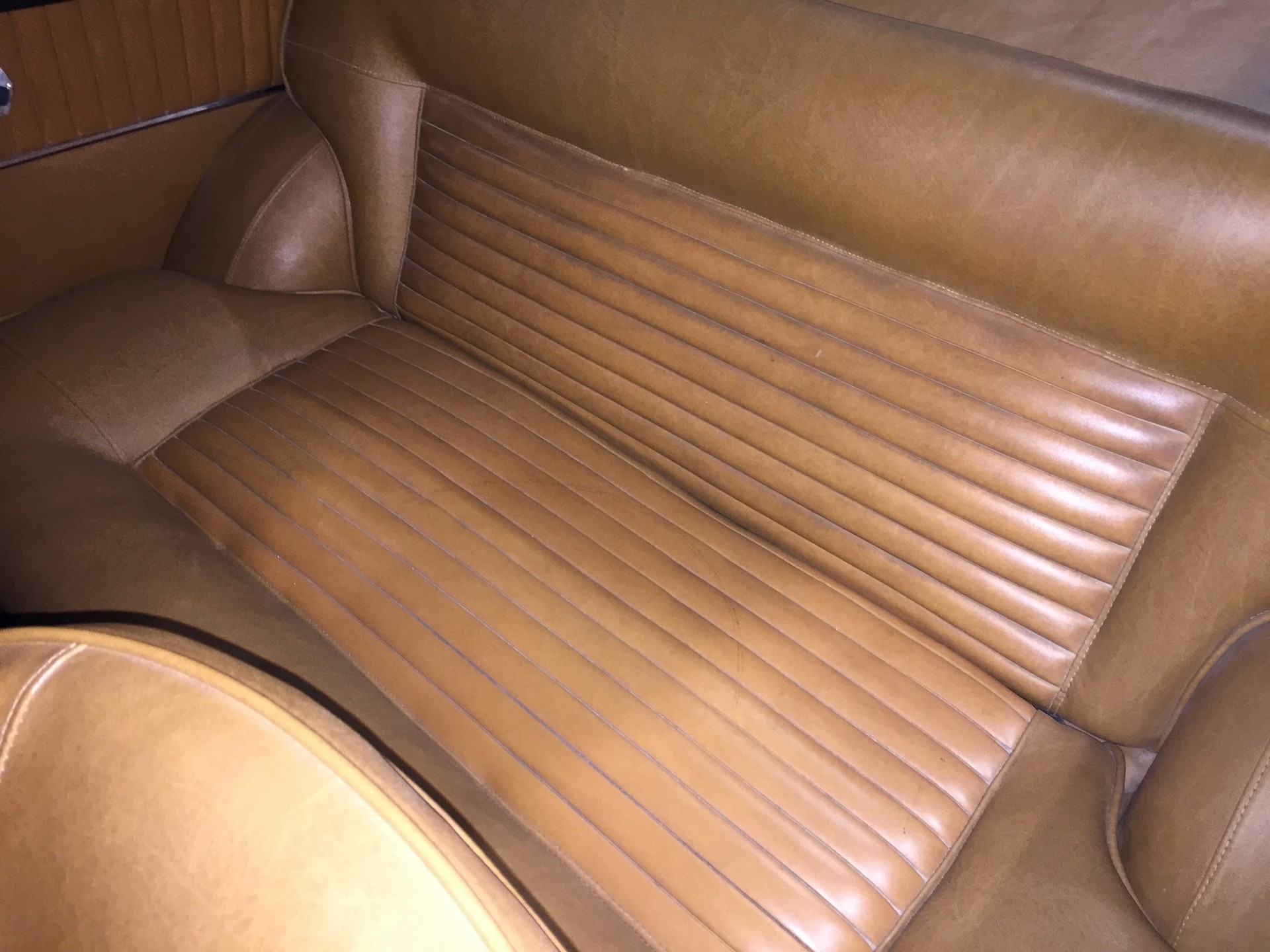 SEAT 850 Coupé-image-6