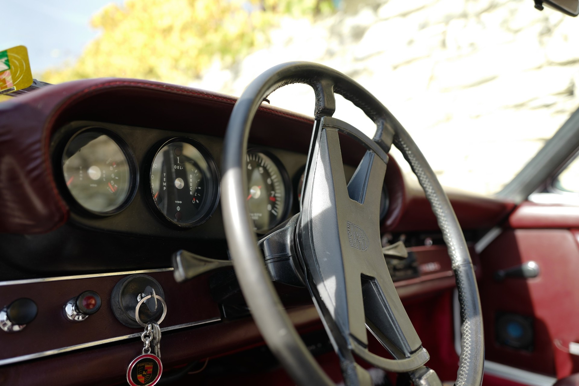 PORSCHE 911 Targa 2.0 S-image-3