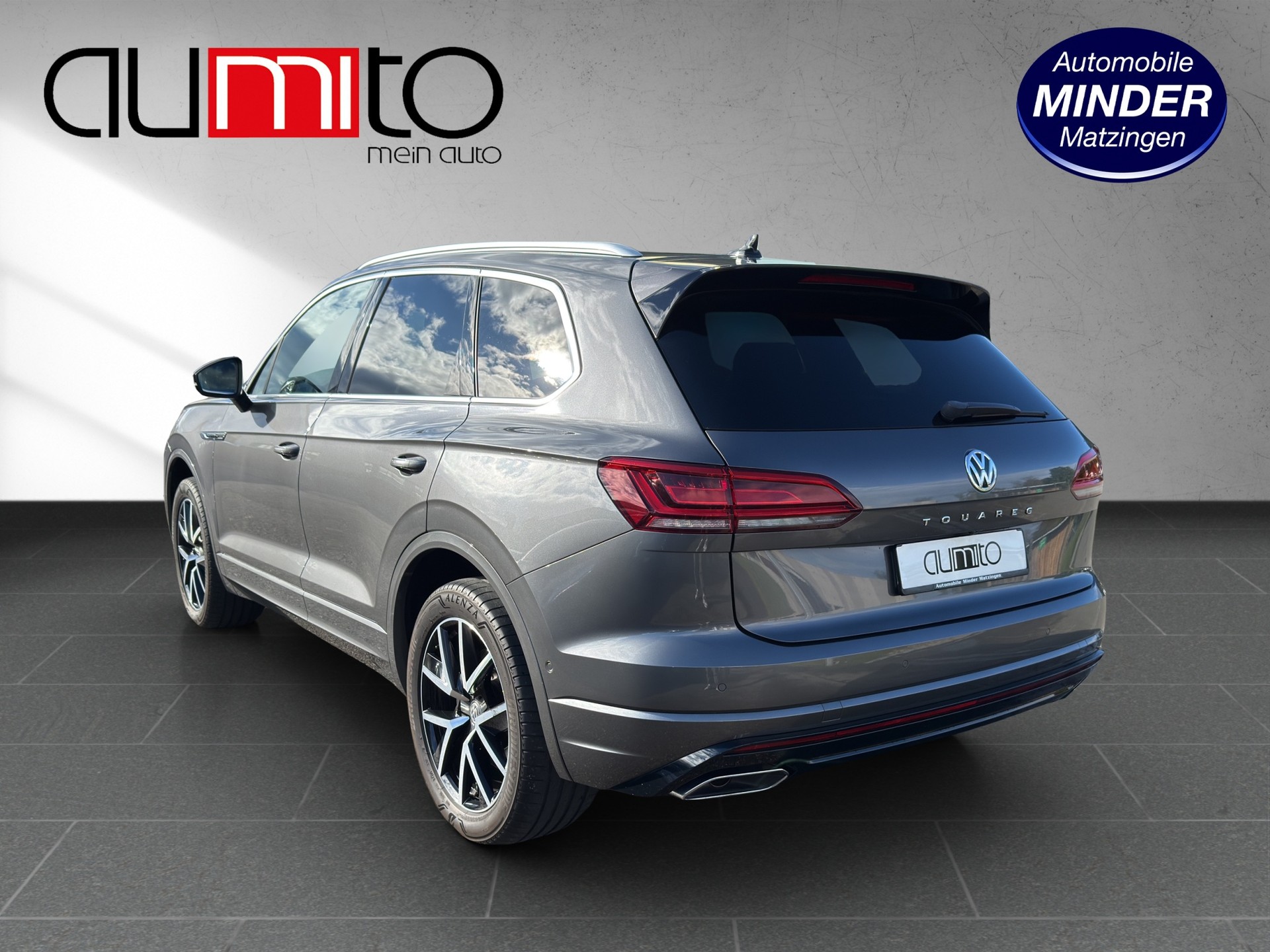 VW Touareg 3.0 TSI R-Line Tiptronic-image-4