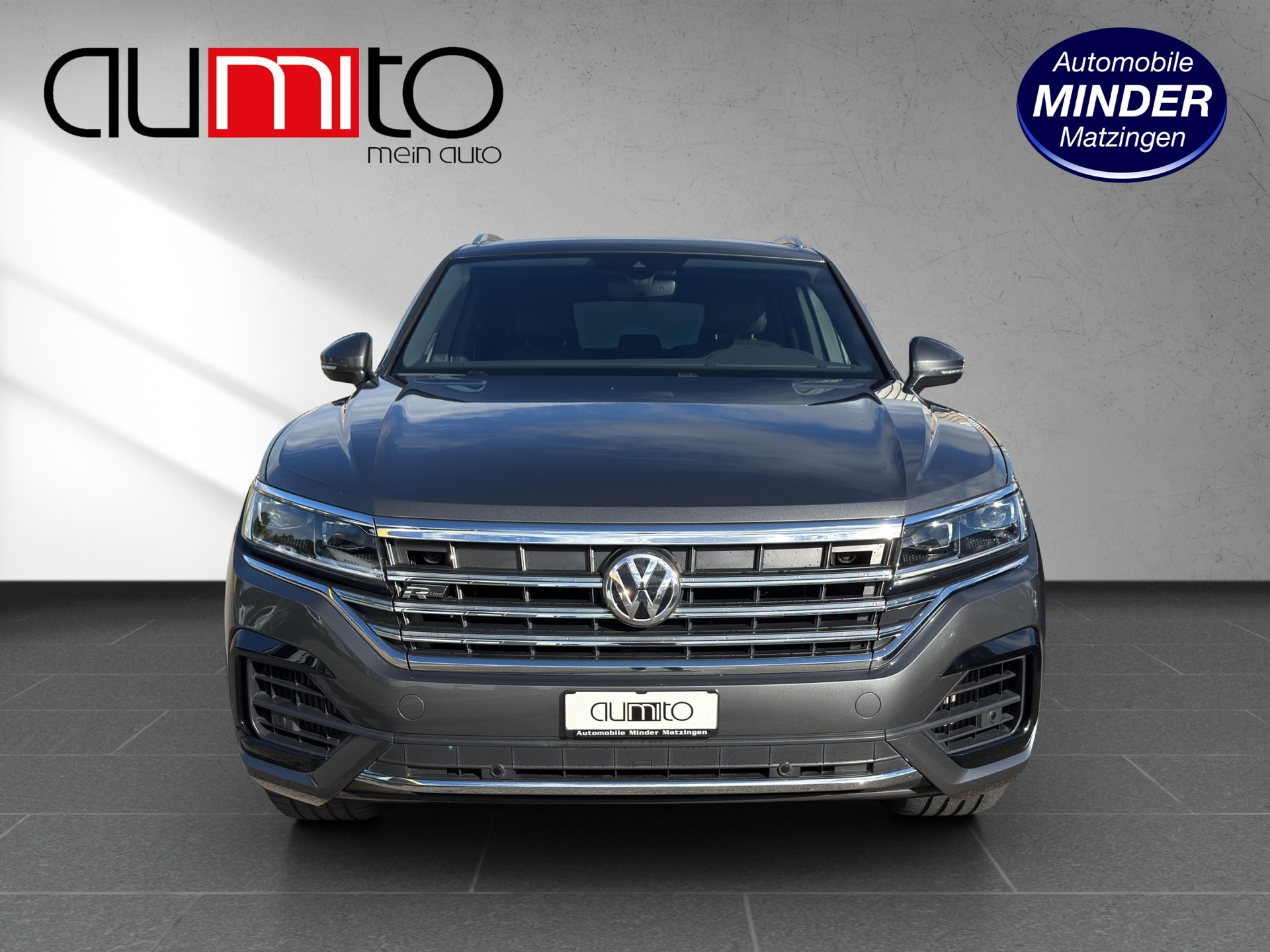 VW Touareg 3.0 TSI R-Line Tiptronic-image-14