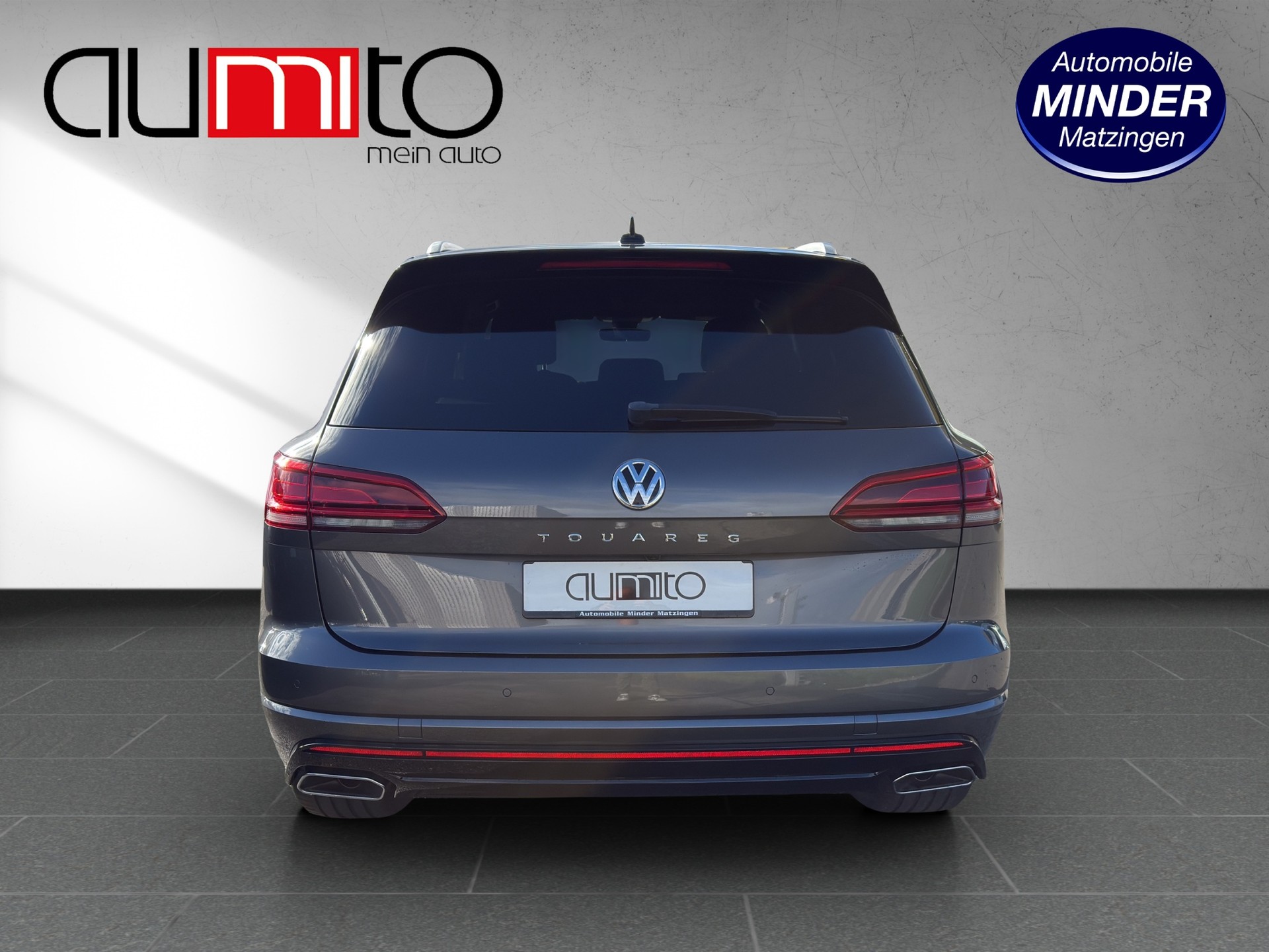 VW Touareg 3.0 TSI R-Line Tiptronic-image-3