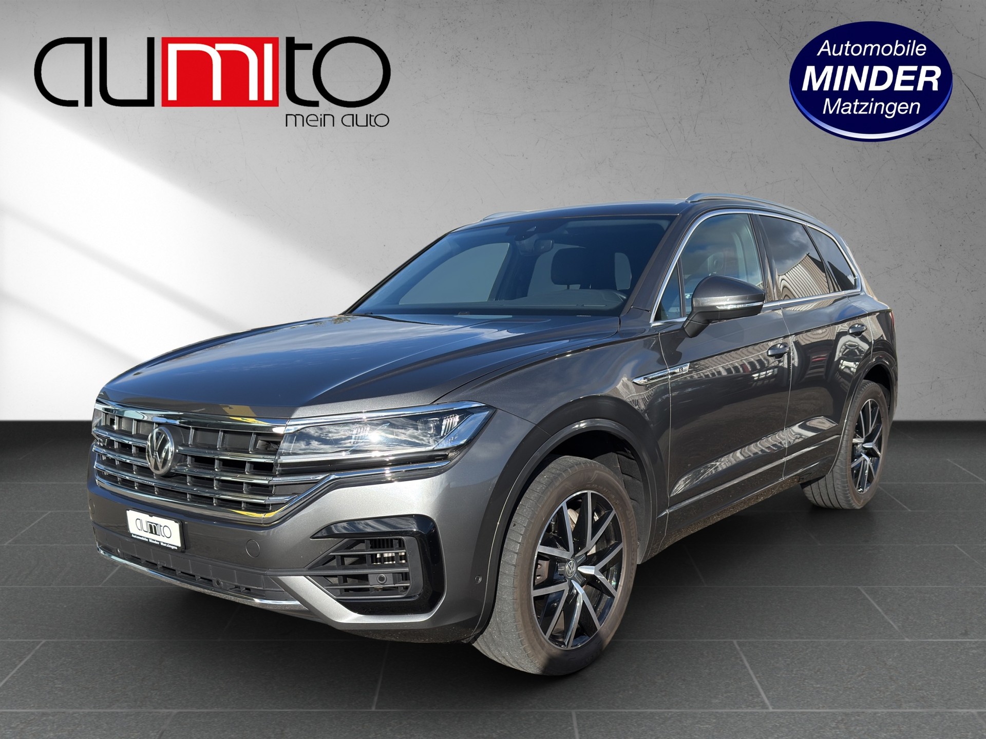 VW Touareg 3.0 TSI R-Line Tiptronic-image-12