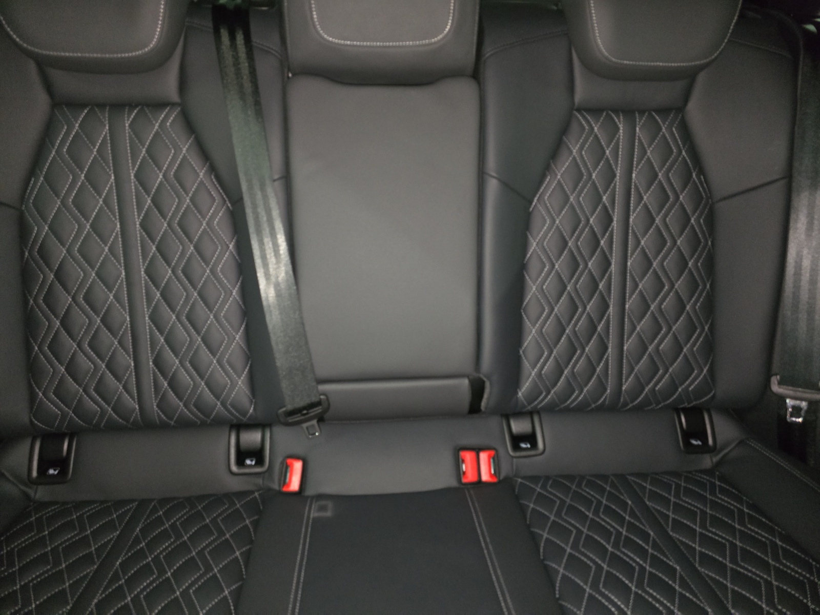 AUDI S3 Sportback TFSI quattro S-tronic-image-7