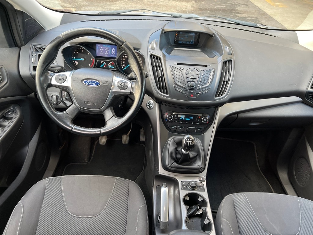 FORD Kuga 2.0 TDCi Carving 4WD-image-11