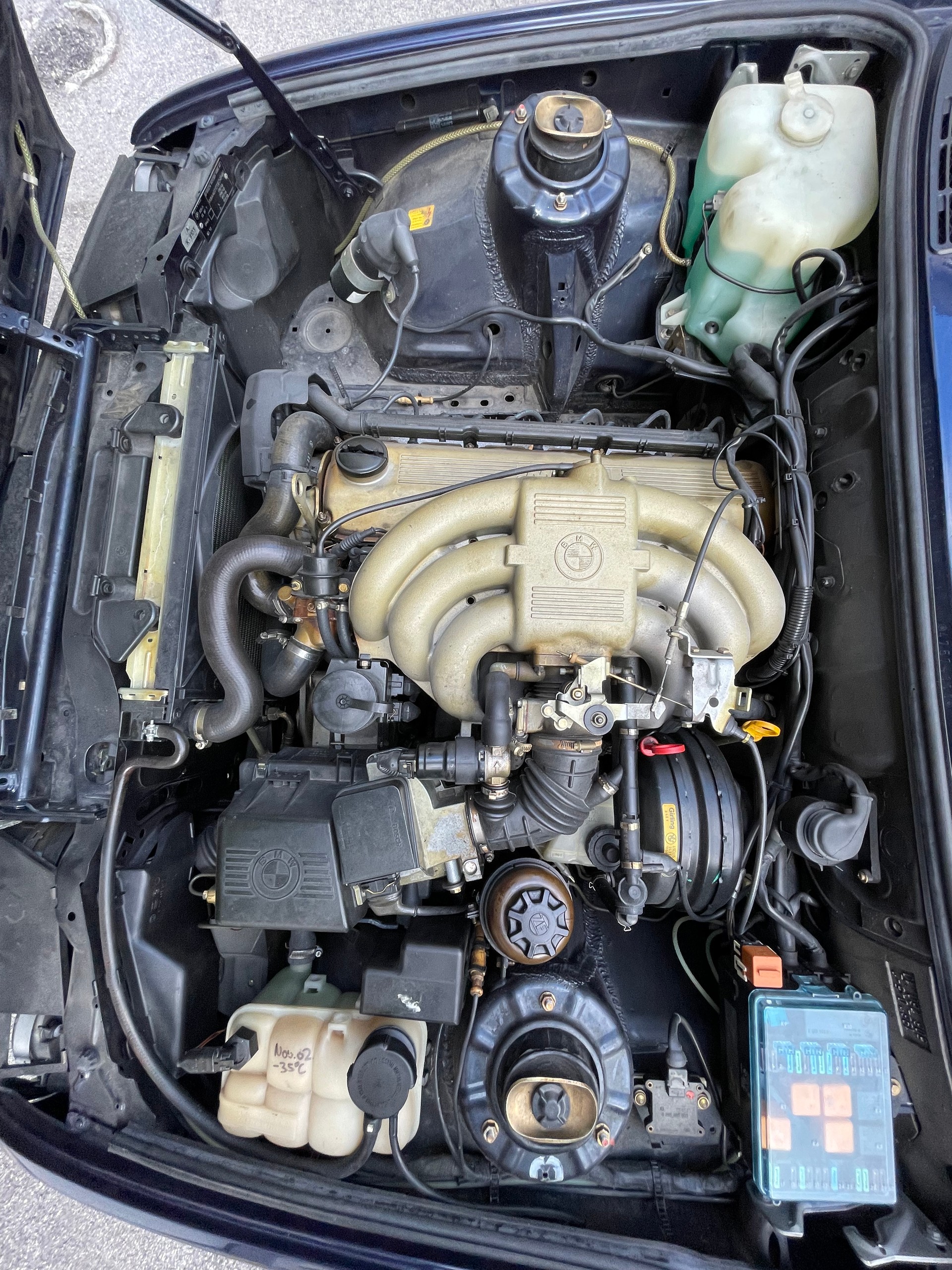 BMW 325iX A-image-13